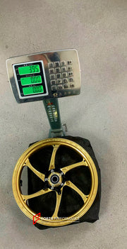 We manufacture premium quality forged motorcycle wheels rims for YAMAHA in any design, size, color.
Wheel sizes (motorcycle spec):
Front: 3.5 x 17
Rear: 6 x 17
Weight:
Front: 3.95 kg (8.7 lbs)
Rear: 4.9 kg (10.8 lbs)
Finishing: Gloss Gold
Forza Performance Group engineers and manufactures each forged motorcycle wheel individually per order. This ensures precise fitment, uncompromised strength, and unique styling. Whether for racing, touring, or daily use — our wheels are built for both performance a