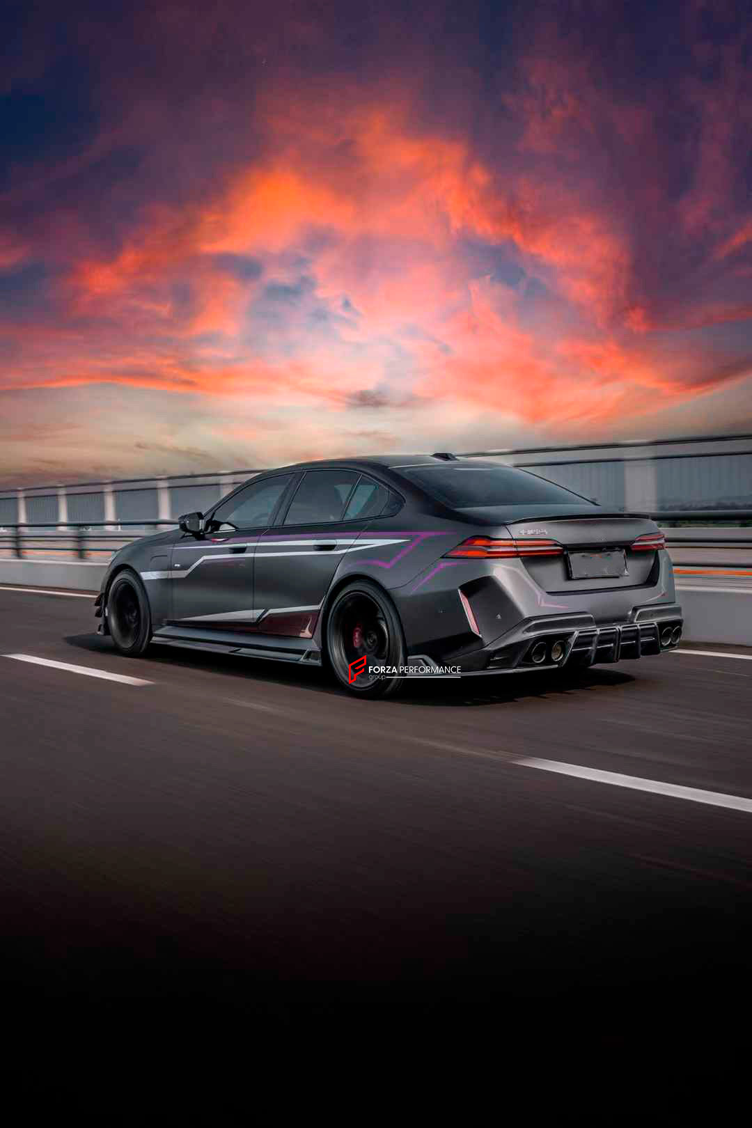 DRY CARBON AERO KIT for BMW M5 G90 G99 2024+
Set includes:
Front Lip
Front Bumper Trims
Side Skirts
Rear Diffuser
Material: Dry Carbon
Note: Professional installation is required