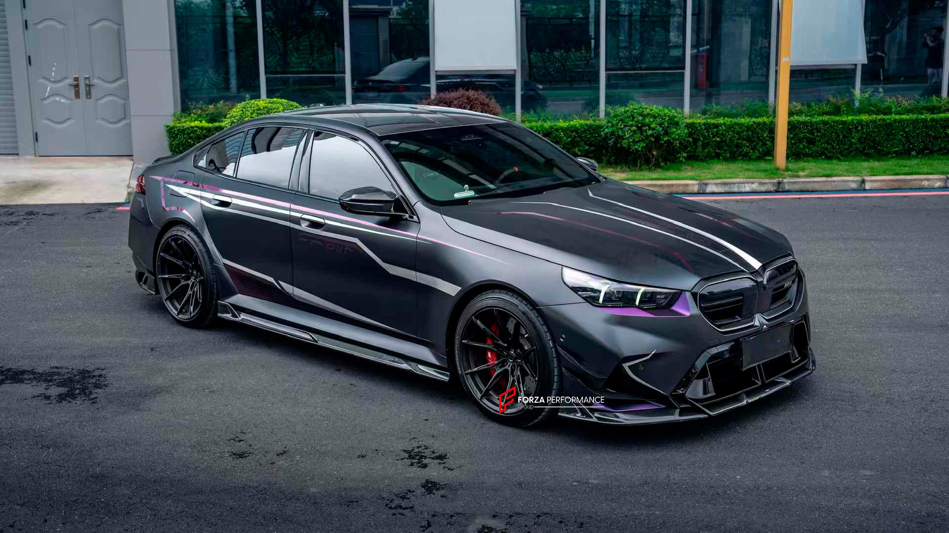 DRY CARBON AERO KIT for BMW M5 G90 G99 2024+
Set includes:
Front Lip
Front Bumper Trims
Side Skirts
Rear Diffuser
Material: Dry Carbon
Note: Professional installation is required