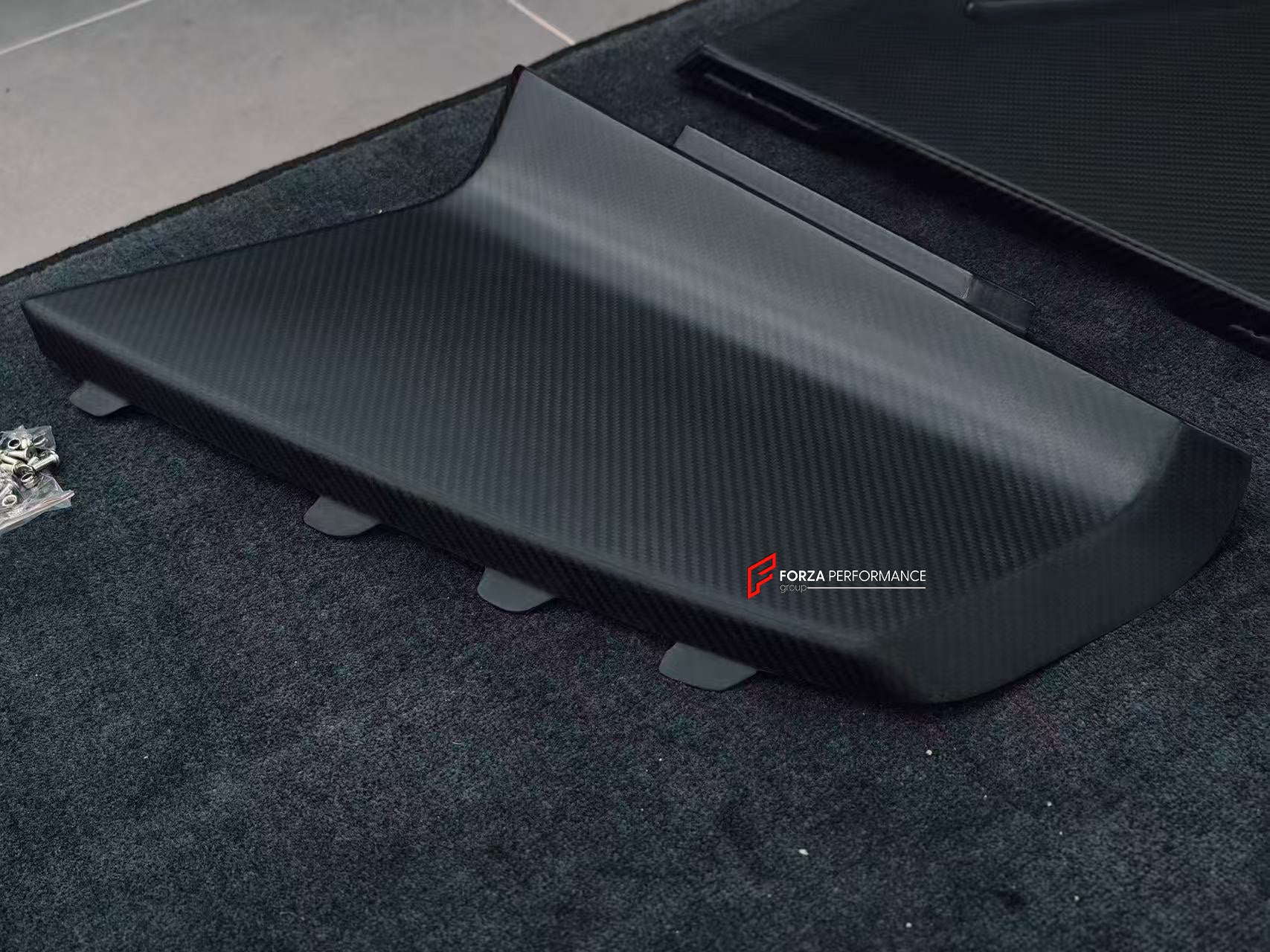 DRY CARBON BACK SEAT DELETE KIT REAR SEAT REMOVE for BMW M4 G82 2021+
Designed to:
Reduce overall weight of the car
Increase available cargo space
Enhance speed and driving control
Maintain a fresh appearance with UV protection
Material: Carbon