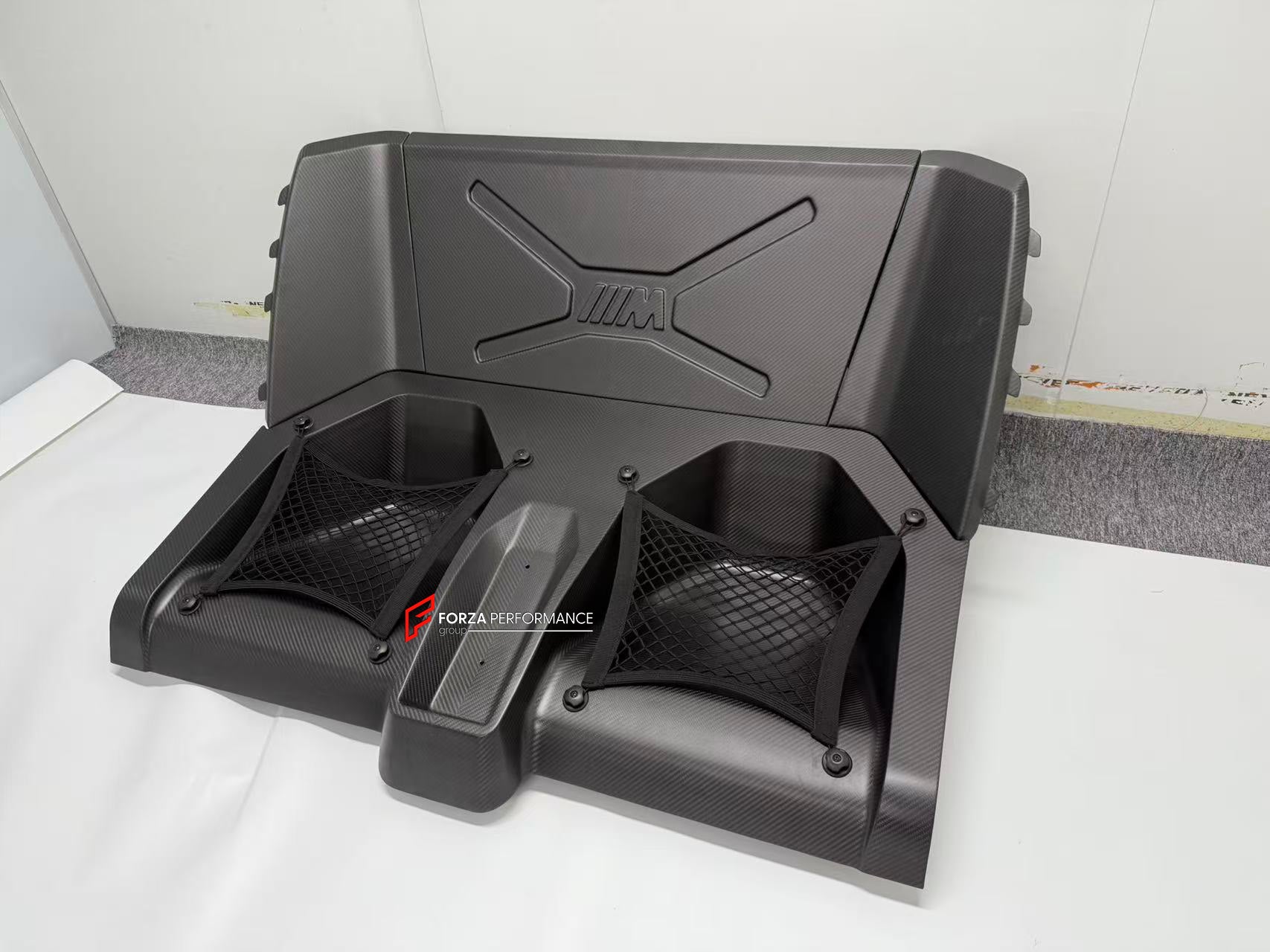 DRY CARBON BACK SEAT DELETE KIT REAR SEAT REMOVE for BMW M4 G82 2021+
Designed to:
Reduce overall weight of the car
Increase available cargo space
Enhance speed and driving control
Maintain a fresh appearance with UV protection
Material: Carbon