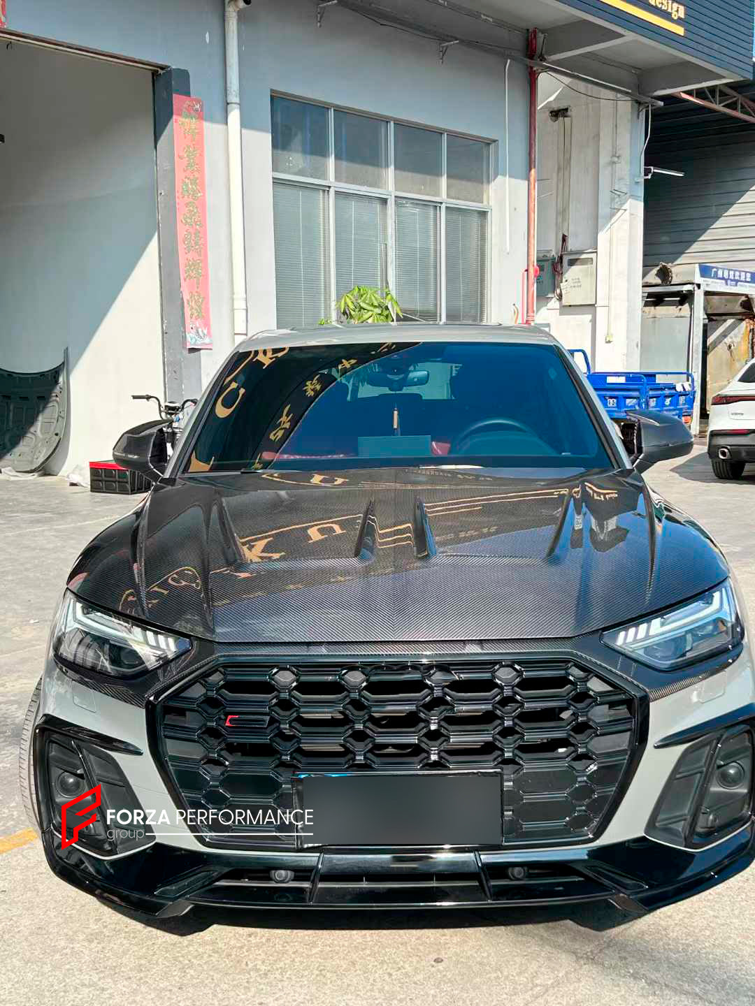 DRY CARBON BODY KIT for AUDI Q5 FY FACELIFT 2020+
Set includes: 
Front Lip
Front Grille
Hood
Wheel Arch Flares
Rear Diffuser
Exhaust Tips
Material: Dry Carbon
NOTE: Professional installation is required
Payment ►
Visa
Mastercard
PayPal with a credit card (add 4.4% at checkout)
Payoneer
Cryptocurrency
Shipment ►
By express DHL/UPS/TNT/FedEx
To the local international airport
Special line by air
Special line by the sea
To Europe and the UK by train
Please let us know which shipping option you prefe