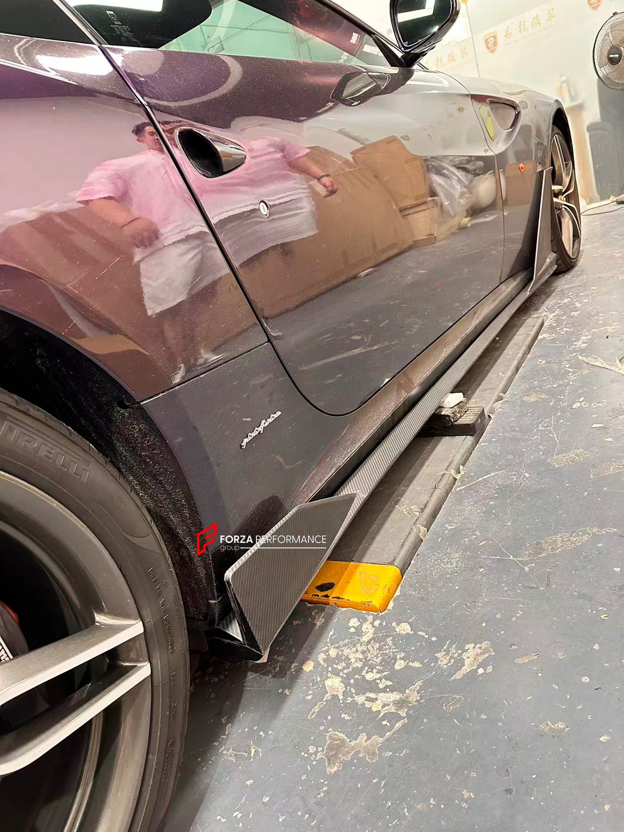DRY CARBON BODY KIT for FERRARI FF 2011 - 2017
Set includes:
Front Lip
Side Skirts
Roof Spoiler
Rear Trunk Spoiler
Rear Diffuser Add-Ons
Material: Dry Carbon