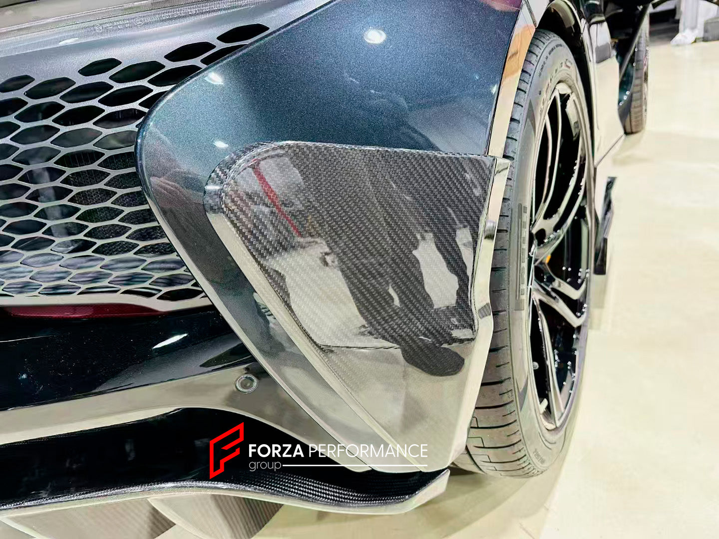 DRY CARBON BODY KIT for MCLAREN ARTURA
Set includes:
Front Lip
Side Skirts
Rear Bumper Trim
Rear Diffuser
Material: Dry Carbon
Note: Professional installation is required
CONTACT US FOR PRICING