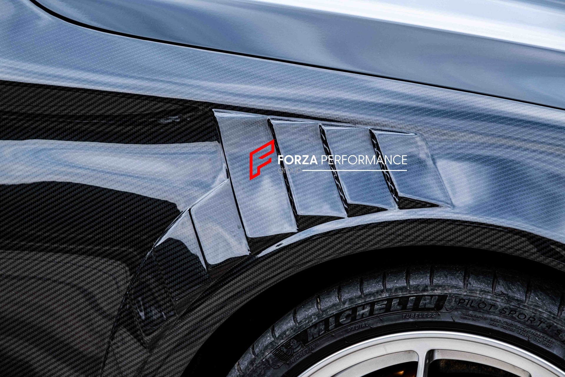 DRY CARBON BODY KIT FOR MERCEDES BENZ C63 S AMG W205