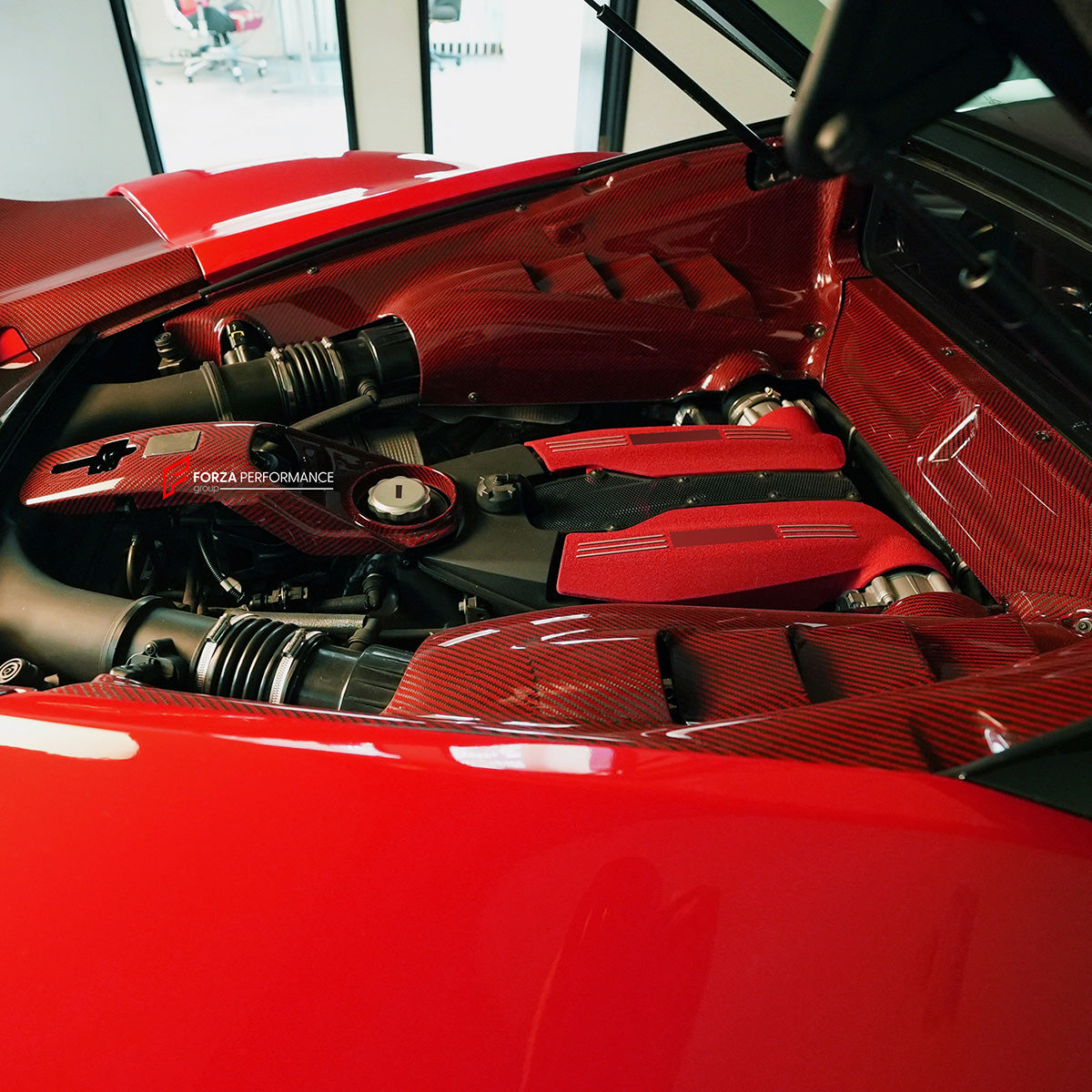 DRY CARBON CENTER ENGINE COVER LOCK PLATE for FERRARI 488 GTB SPIDER 2015 - 2020
Set includes:
Center Engine Cover
Material: Carbon Fiber
NOTE: Professional installation is required