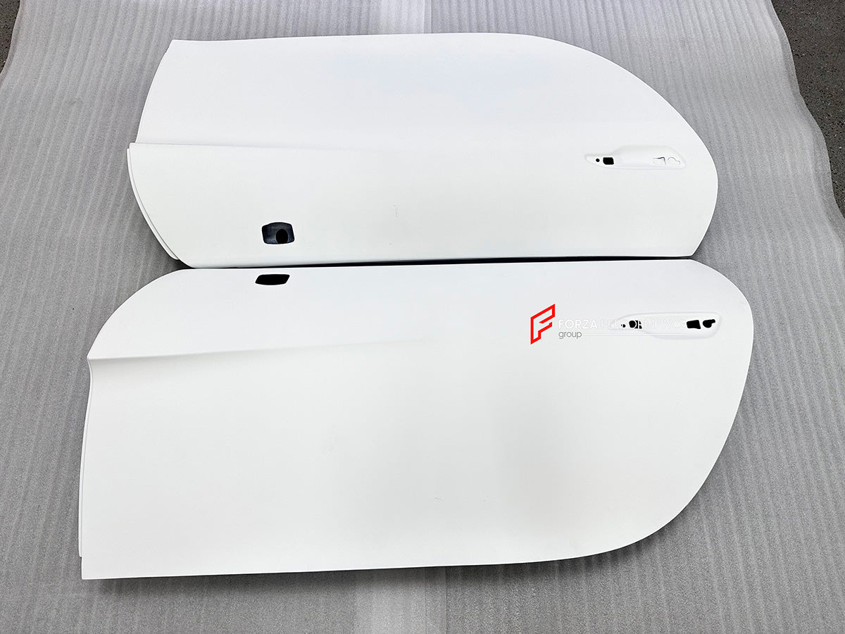 DRY CARBON DOORS for PORSCHE 911 992 CARRERA S GTS TURBO GT3
Set includes:
Left Door
Right Door
Material: Dry Carbon Fiber
NOTE: Professional installation is required