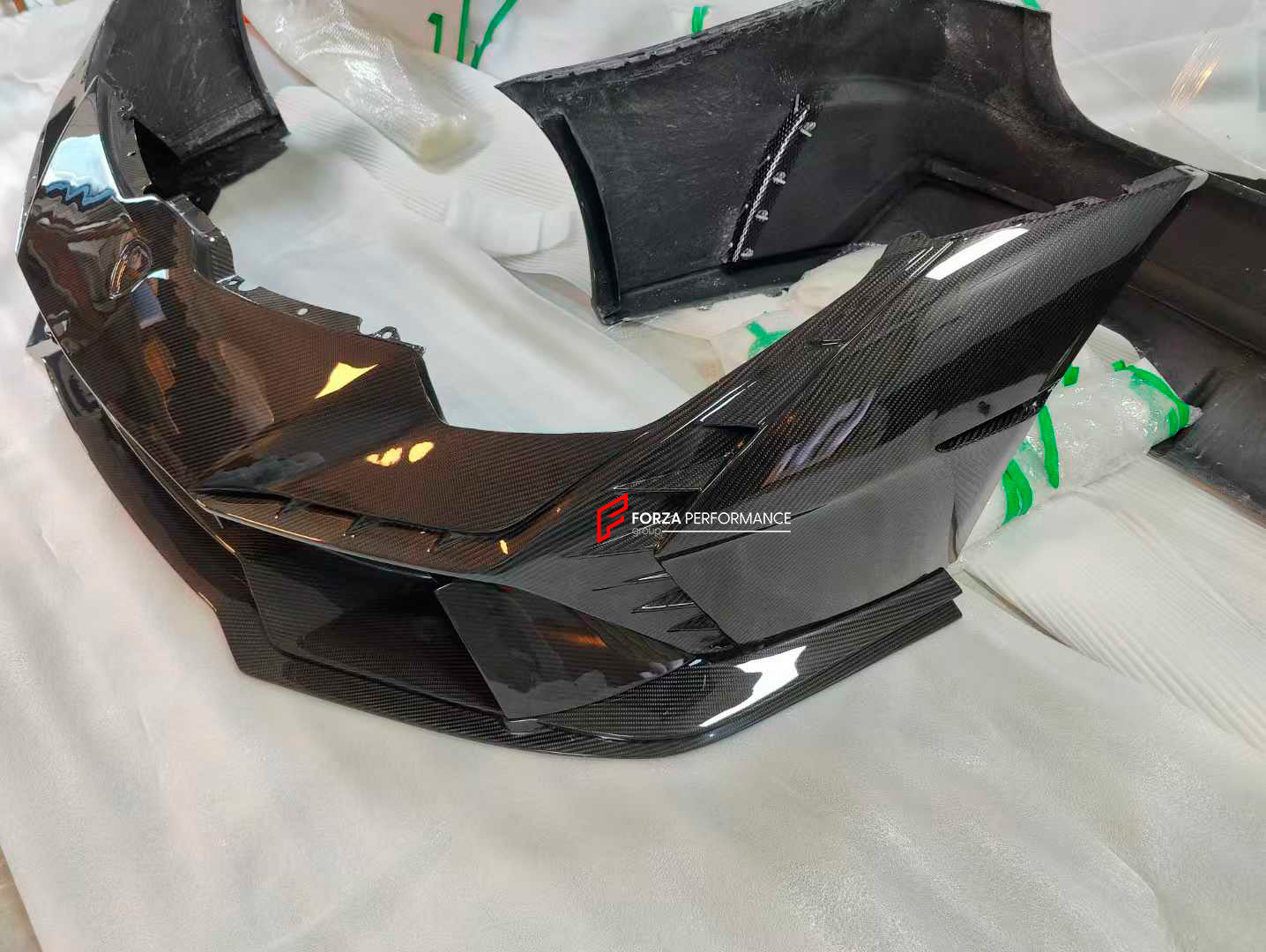 DRY CARBON FRONT BUMPER HOOD for LAMBORGHINI HURACAN LP580 LP610 EVO upgrade to HURACAN TECNICA
Set includes:
Front Bumper
Hood / Bonnet
Material: Dry Carbon
Contact us for pricing