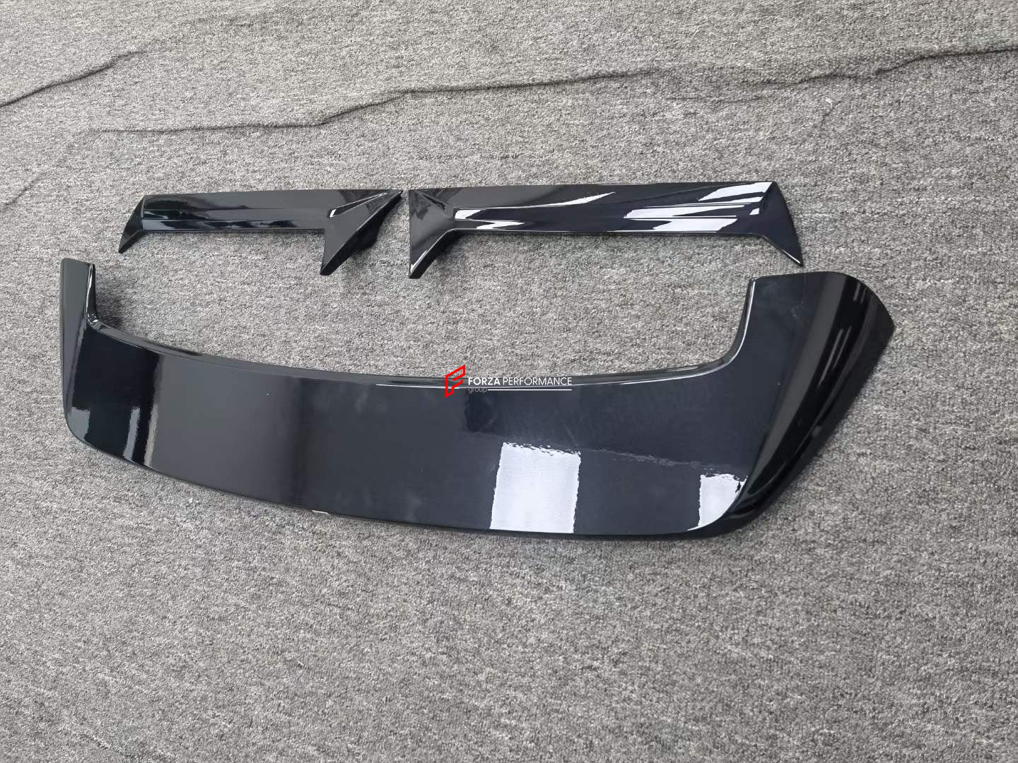 BODY KIT for AUDI Q7 4M FACELIFT 2019 - 2024  Set includes:  Front Lip Inserts Side Skirts Side Fenders Rear Spoiler