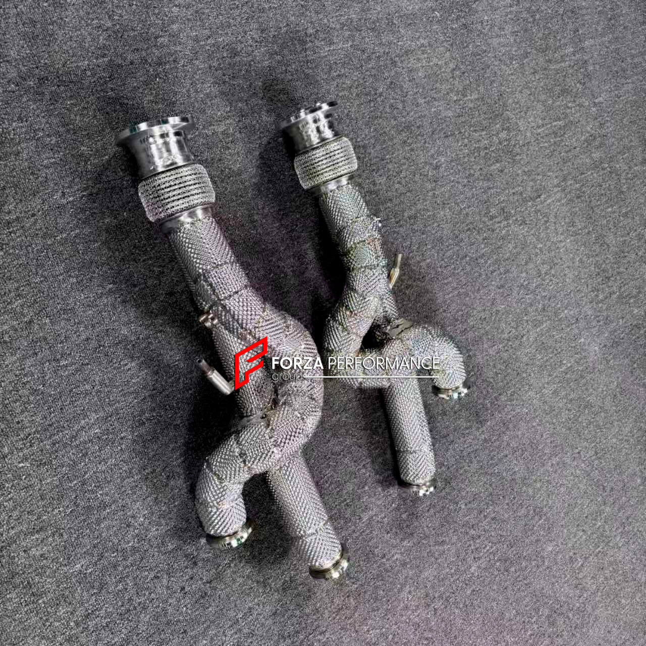 EQUAL DOWNPIPE for LAMBORGHINI AVENTADOR LP700 LP720 LP740 LP750 6.5T
Material: Stainless Steel
NOTE: Professional installation is required.