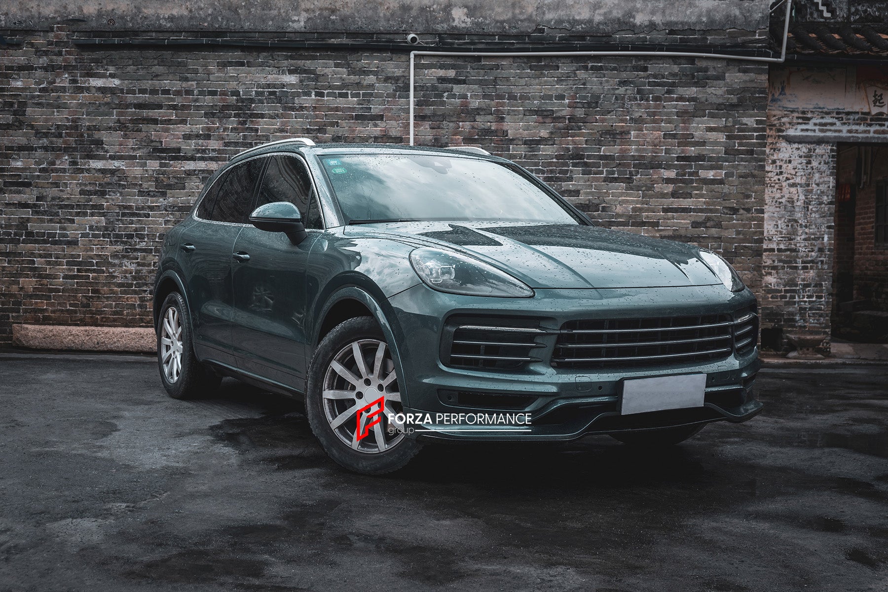 BODY KIT for PORSCHE CAYENNE 9Y 2019-2023
Set includes:
Front Lip
Rear Diffuser
Material: Plastic
NOTE: Professional installation is required. Factory LED DRL must be reused.