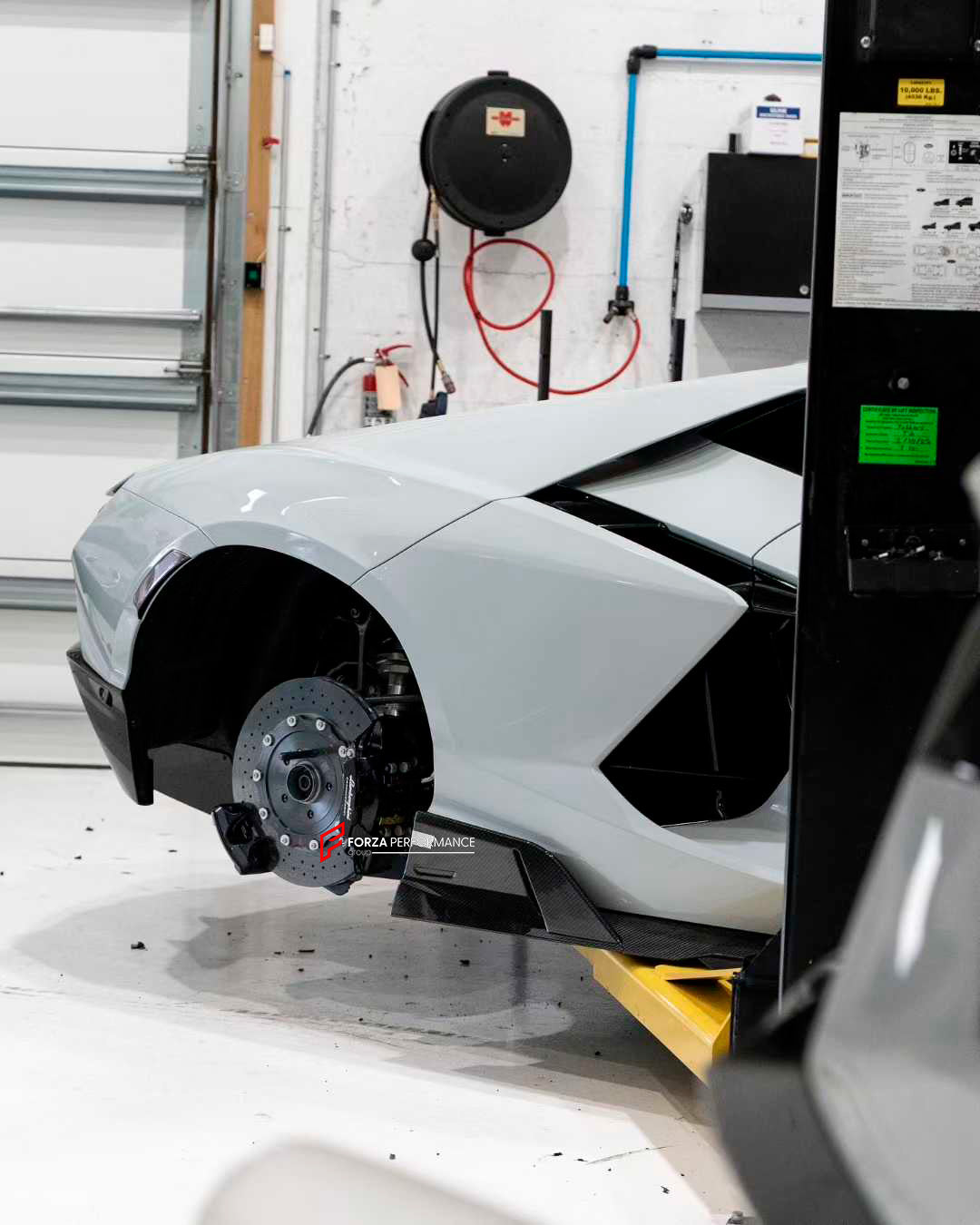 FORGED CARBON BODY KIT for LAMBORGHINI REVUELTO 2023+
Set includes:
Front Lip
Middle Air Splitter for Front Bumper
Air Splitter for Front Bumper
Front Radar Cover
Headlight Covers
Hood / Bonnet
Side Skirts
Rear Spoiler
Rear Diffuser
Material: Dry Carbon or Forged Carbon