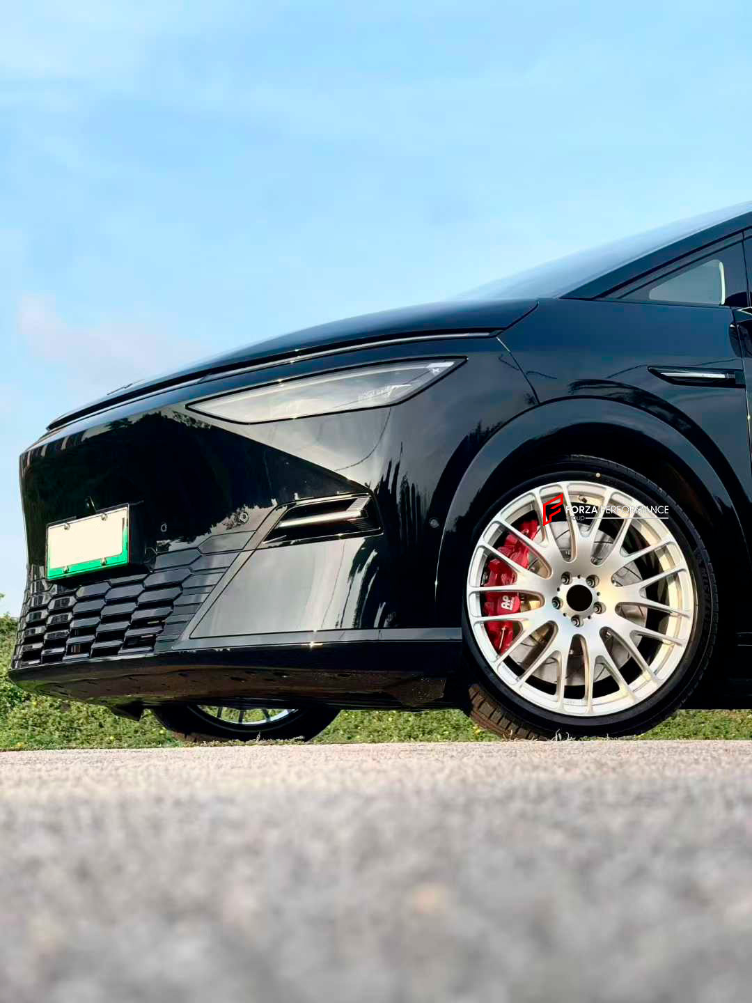 We manufacture premium quality carbon ceramic brakes discs rotors for XPENG X9 2023+ in any size
Specification:
Authentic APRacing CP8520 6  Pot Front Brake Calipers
Front disc: 410 mm, thickness 36 mm
Material: Carbon Ceramic ( C / SiC) rings, Aluminium hat / bell
Includes: Carbon ceramic brake disсs / rotors, brake pads, brackets for calipers, hoses.
BRAKE DISCS ROTORS CAN BE MADE FOR YOUR CAR IN ANY SIZE AND UPGRADED FROM IRON / STEEL DISCS TO CARBON CERAMIC
PLEASE INCLUDE YOUR CAR VIN, MODEL, YEAR