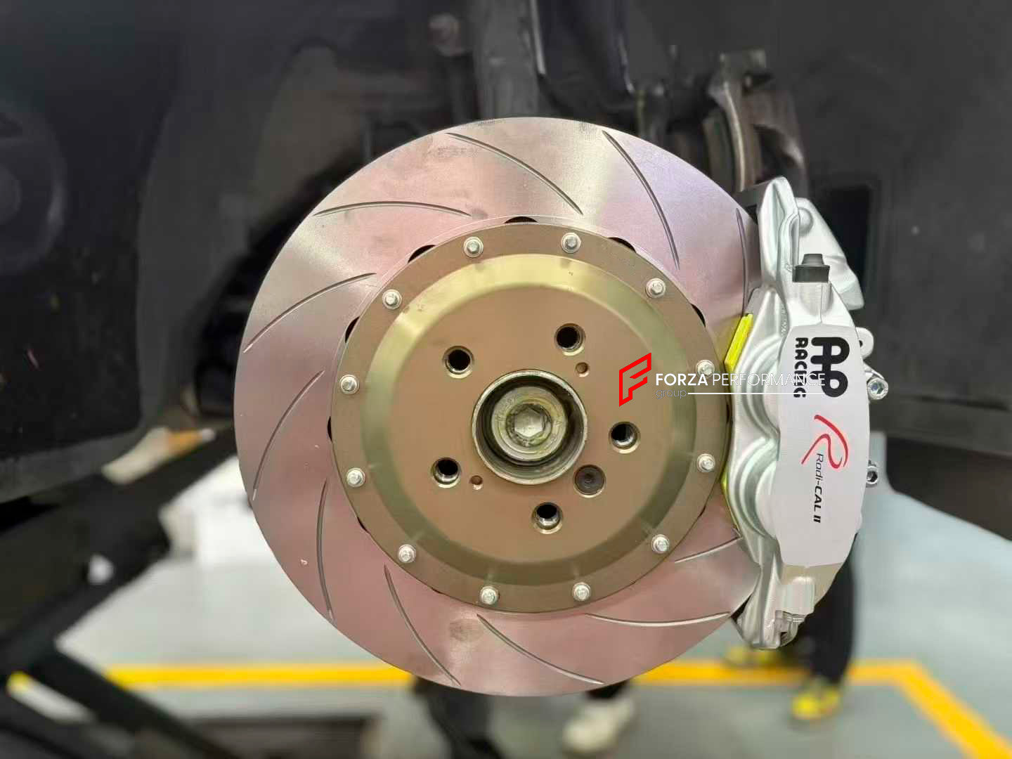 FRONT BIG BRAKE KIT BBK for MINI COOPER S F56 2021 - 2024
Forza Performance Group offers various types of big brake kits, all types of aftermarket brake calipers, as well as genuine original brands of all types, such as AP Racing, Brembo, Akebono, AMG, M Performance, Audi, Porsche, Lamborghini, Toyota TRD, etc.
Current set includes:
2x Authentic AP Racing CP9540 4 Pot Front Brake Calipers
2x Electric Parking Brake
2x Front Brake Discs 355 mm
2x Brake Caliper Adapters
2x Brake Pads
PLEASE INCLUDE YOUR