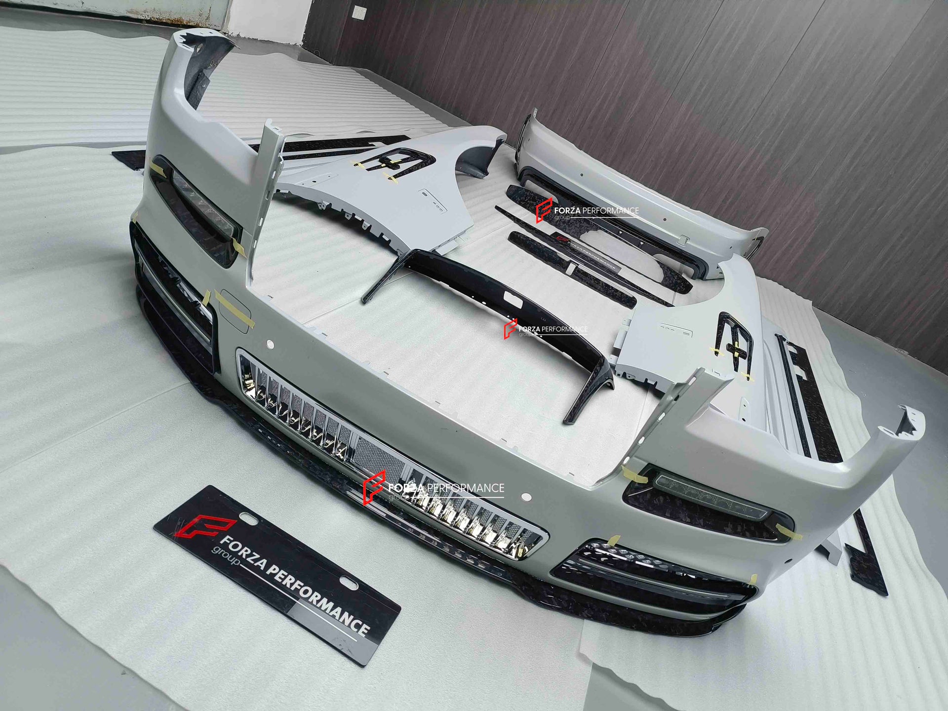 FORZA PERFORMANCE BODY KIT for ROLLS-ROYCE WRAITH | DAWN custom fit MANSORY