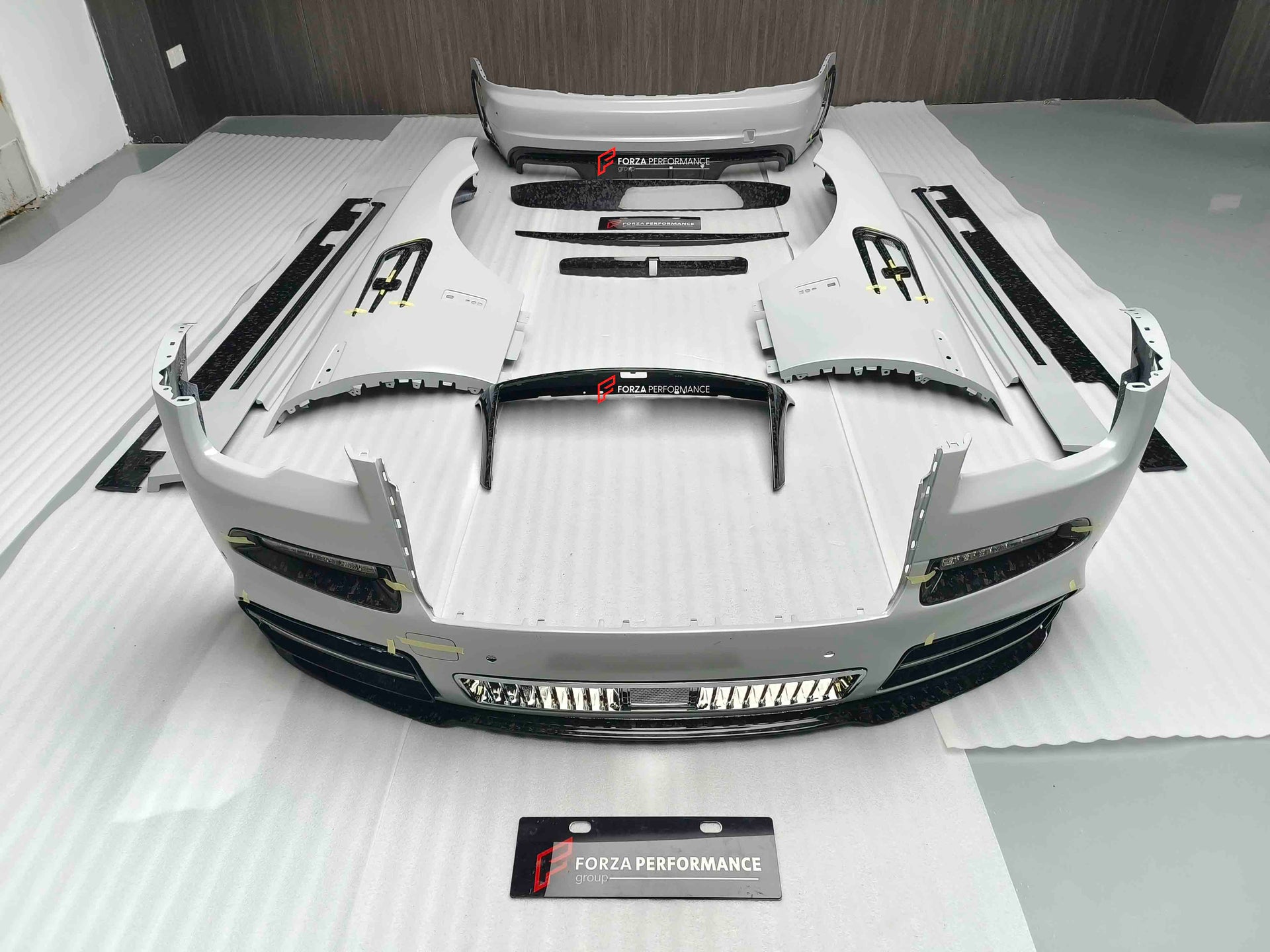 FORZA PERFORMANCE BODY KIT for ROLLS-ROYCE WRAITH | DAWN custom fit MANSORY