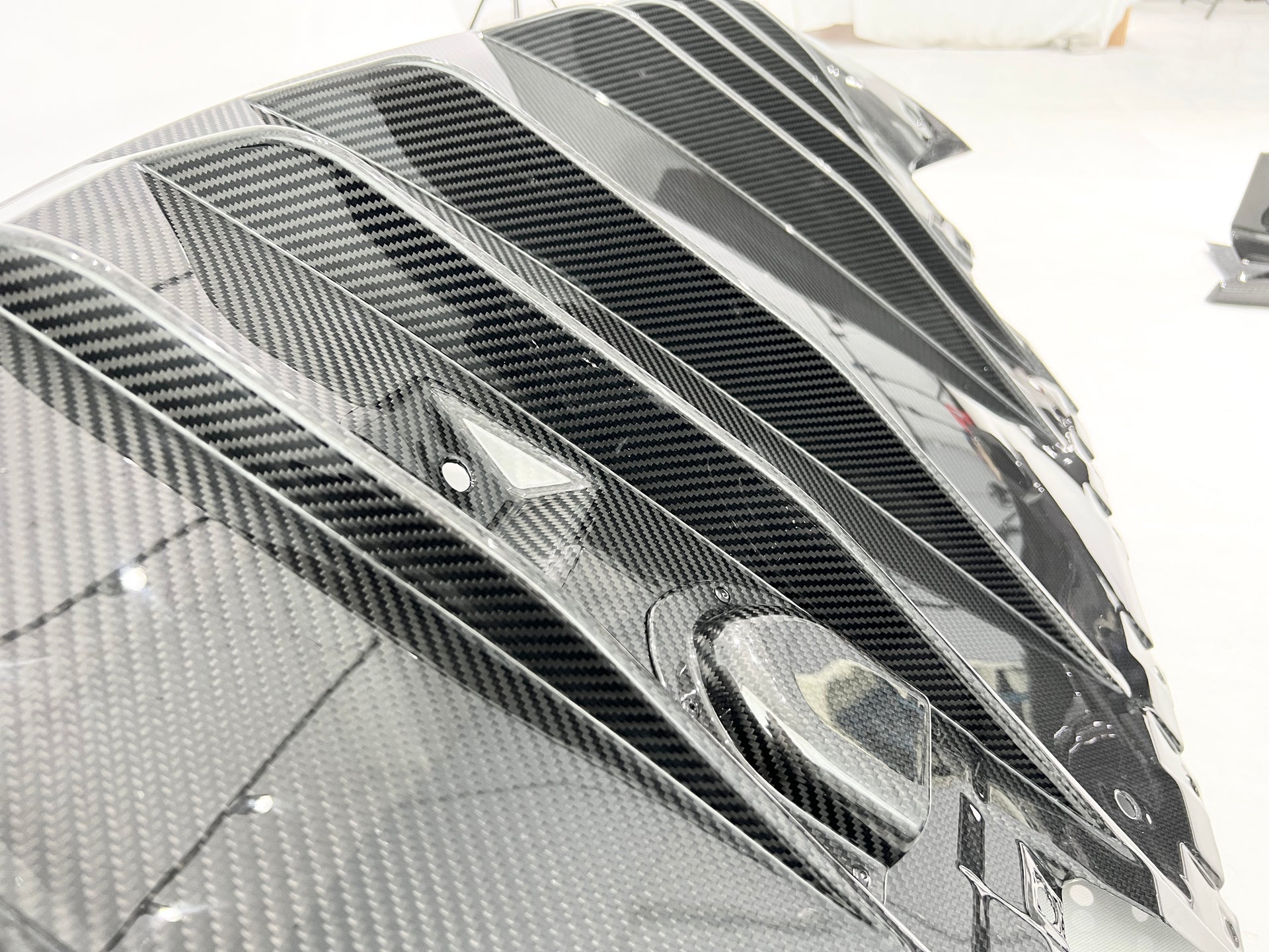 OEM STYLE DRY CARBON BODY KIT FOR MASERATI MC20 2020+