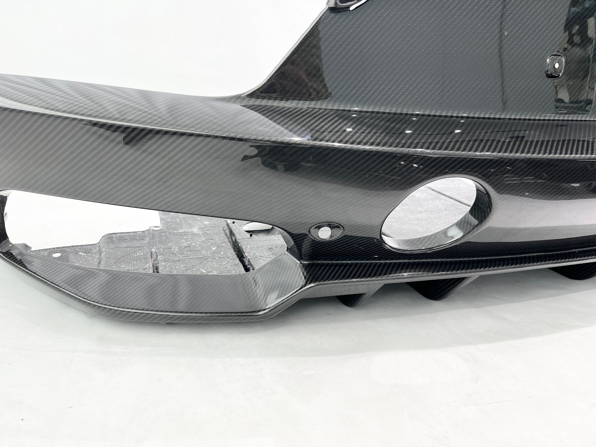 OEM STYLE DRY CARBON BODY KIT FOR MASERATI MC20 2020+