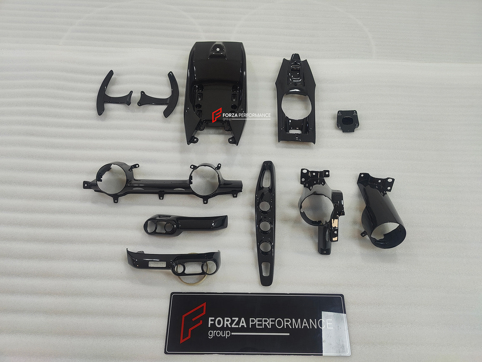 OEM DRY CARBON INTERIOR PARTS for FERRARI 812 SUPERFAST | GTS 2017 +
Set includes:
Dashboard Trims
Shift Paddles
Centre Console Box
Material: Dry Carbon
Note: Professional installation is required.
Contact us for pricing.