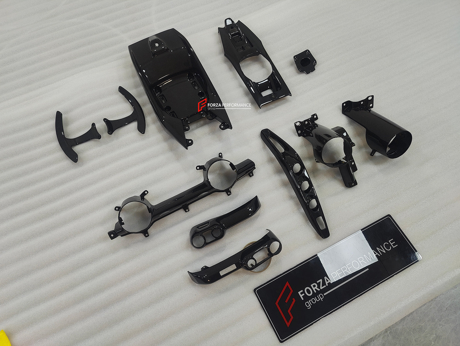 OEM DRY CARBON INTERIOR PARTS for FERRARI 812 SUPERFAST | GTS 2017 +
Set includes:
Dashboard Trims
Shift Paddles
Centre Console Box
Material: Dry Carbon
Note: Professional installation is required.
Contact us for pricing.