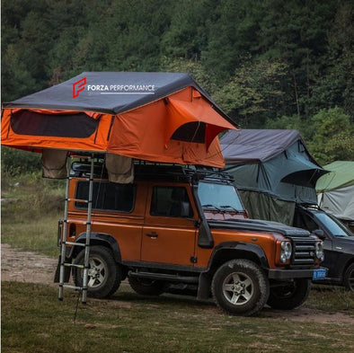ROOFTOP TENT ON LAND ROVER DEFENDER