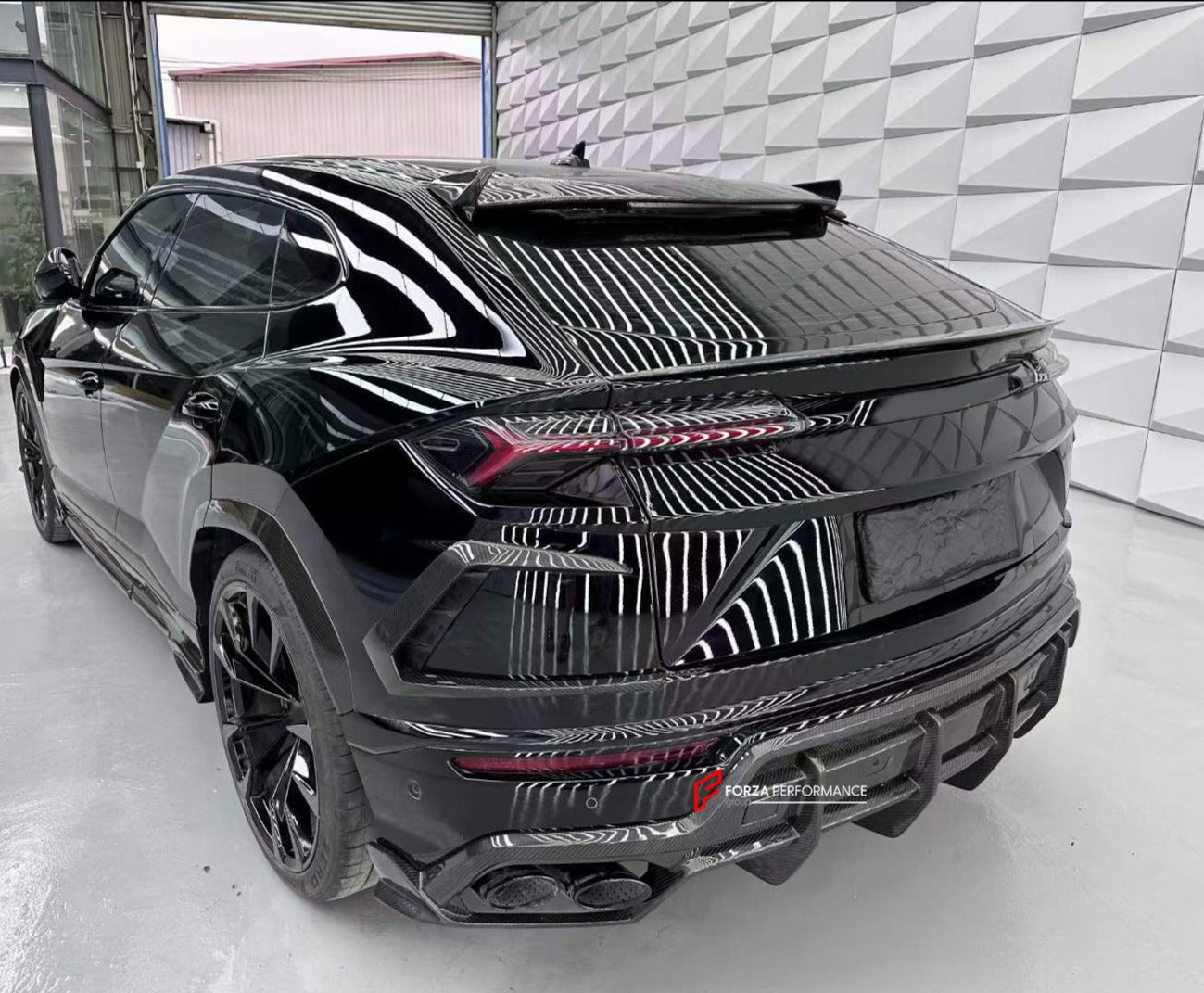 TOPCAR CARBON FIBER SOFT KIT for LAMBORGHINI URUS 2018+  Set includes:  Front Lip Fender Flares Fender Trims Side Skirts Mirror Covers Diffuser Exhaust Tips Trunk Spoiler Roof Spoiler