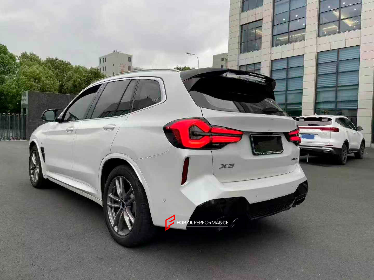 UPGRADE BODY KIT for BMW X3 G01 upgrade to X3M F97
Set includes:
Front Lip
Front Bumper Assembly
Grille
Fender Flares
Rear Spoiler
Rear Bumper
Rear Diffuser
Exhaust Tips
Material: Plastic
Note:Professional installation is required.