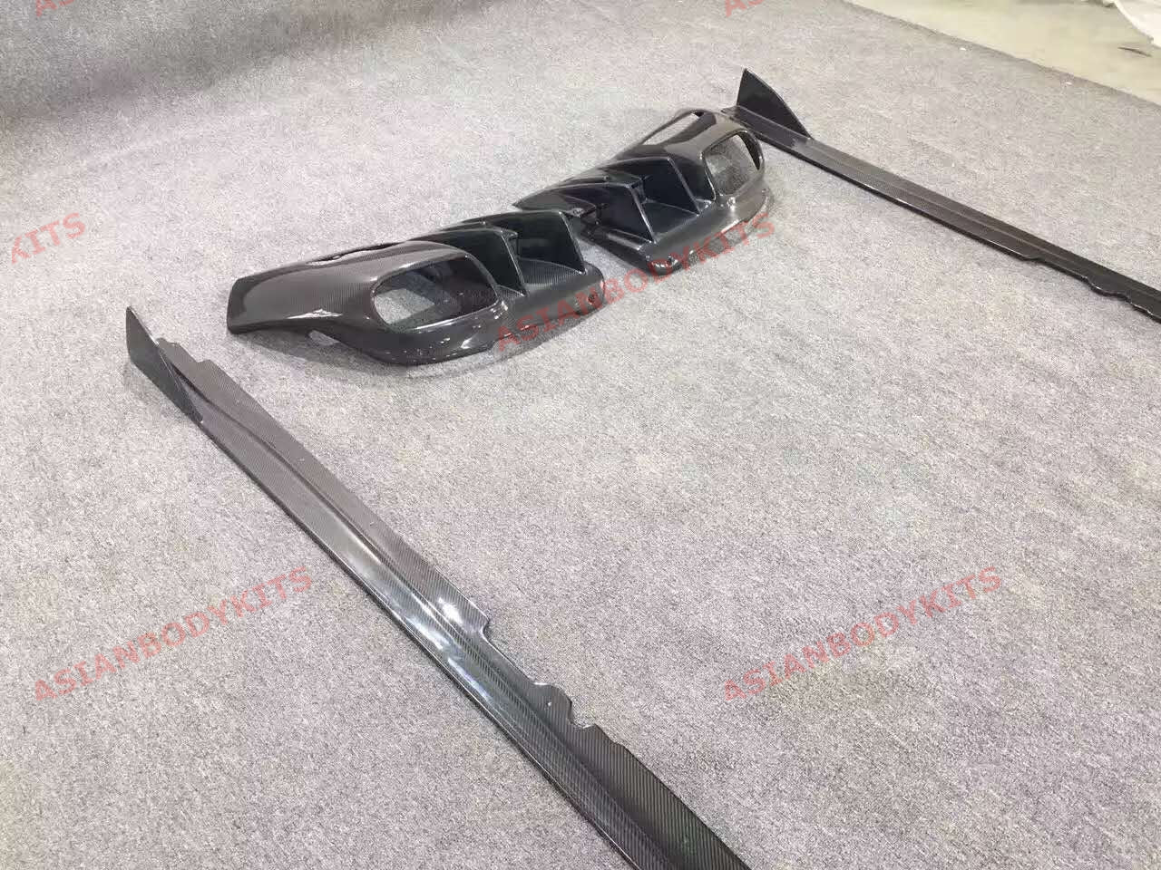 CARBON FIBER BODY KIT for FERRARI F12 BERLINETTA 2012 - 2017 - Forza Performance Group