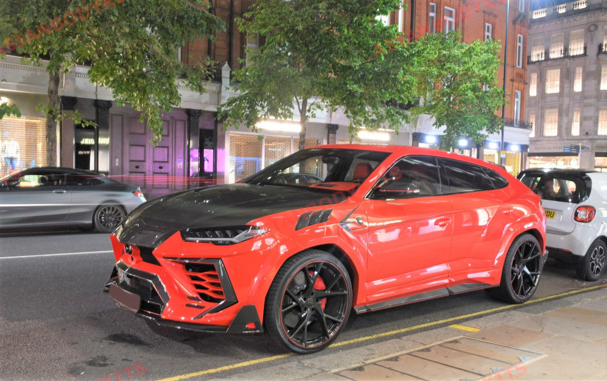 DRY CARBON FIBER HOOD BONNET for LAMBORGHINI URUS 2018+ - Forza Performance Group
