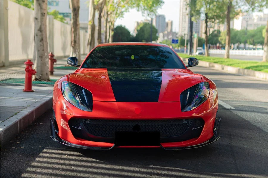 DRY CARBON HOOD BONNET for FERRARI 812 SUPERFAST
Set includes:
Hood
Material: Dry Carbon
Note: Professional installation is required