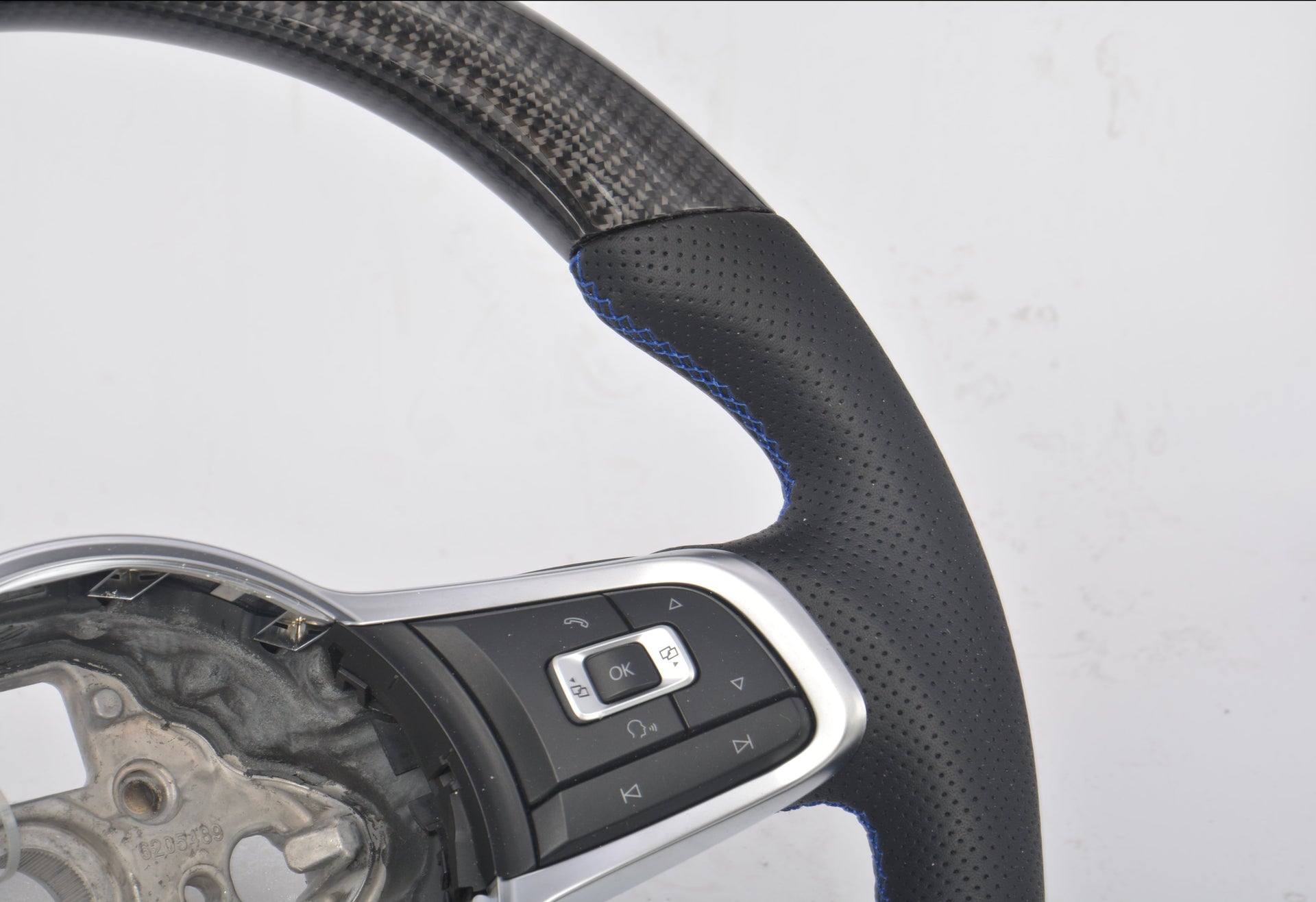 Custom steering wheel for Volkswagen Tiguan