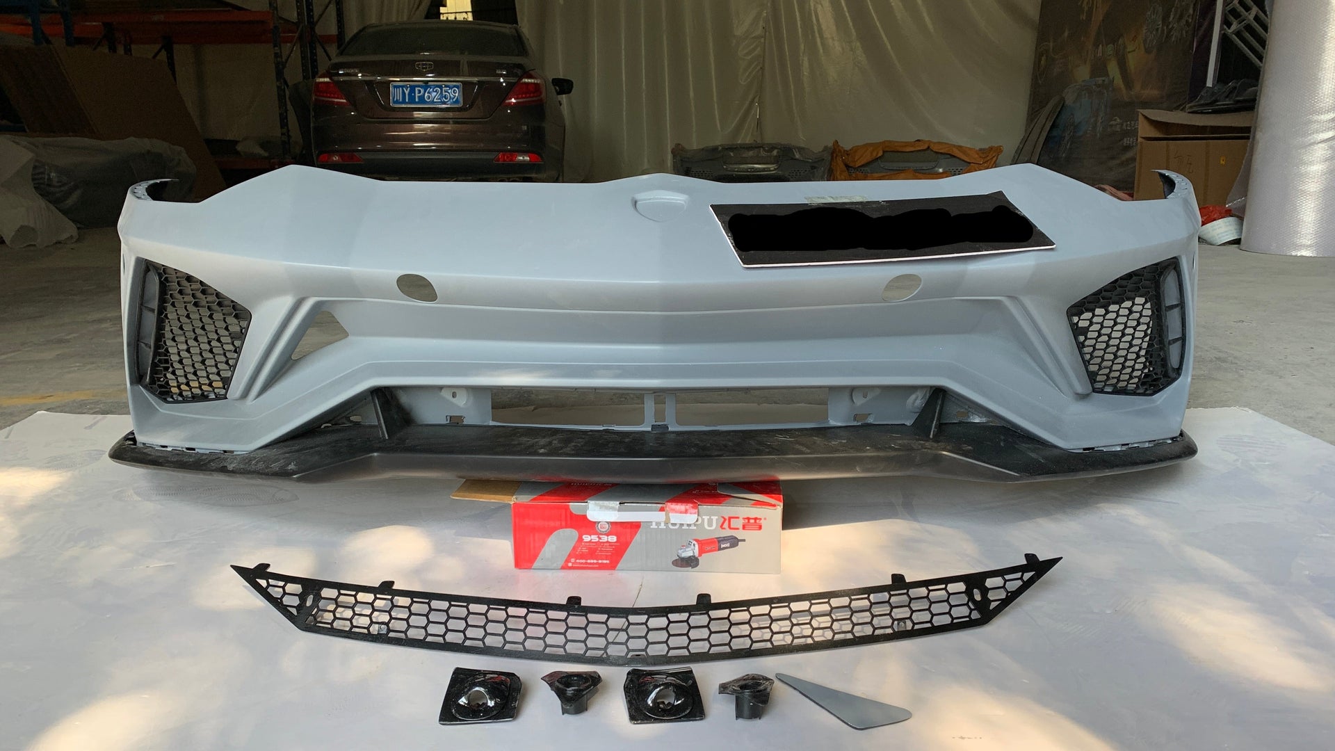LP 780-4 Ultimate Conversion Body Kit For Lamborghini Aventador  Set include:  Front Bumper Side Skirts Rear Bumper Engine Air Intake Titanium Exhaust Material: Real DRY CARBON  NOTE: Professional installation is required