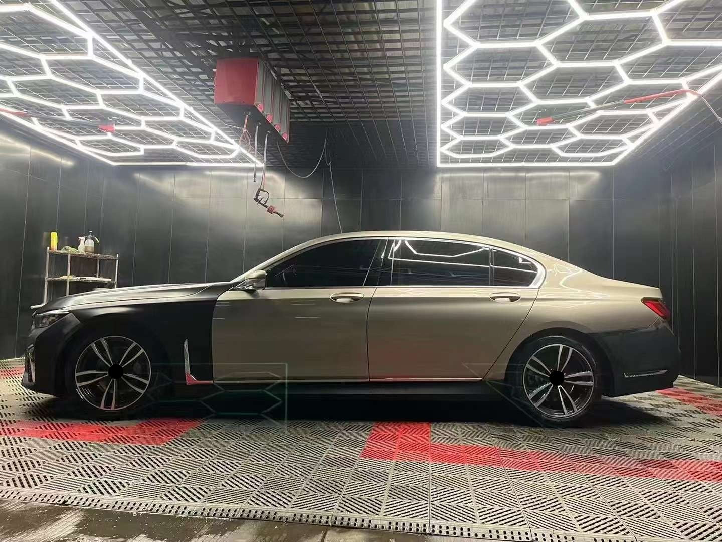 CONVERSION BODY KIT FOR BMW 7 SERIES G12 2016 - 2019 UPGRADE to BMW 7 SERIES G12 FACELIFT 2020 - 2022
Set includes:
Front Bumper Assembly
Hood / Bonnet
Front Fenders
Front Grille
Headlights
Side Skirts
Rear Bumper Assembly
Tail Lights
Rear Diffuser with Exhaust tips
Material: Fiberglass
Note: Professional installation is required. Headlights fit only if you have led headlights, not laser