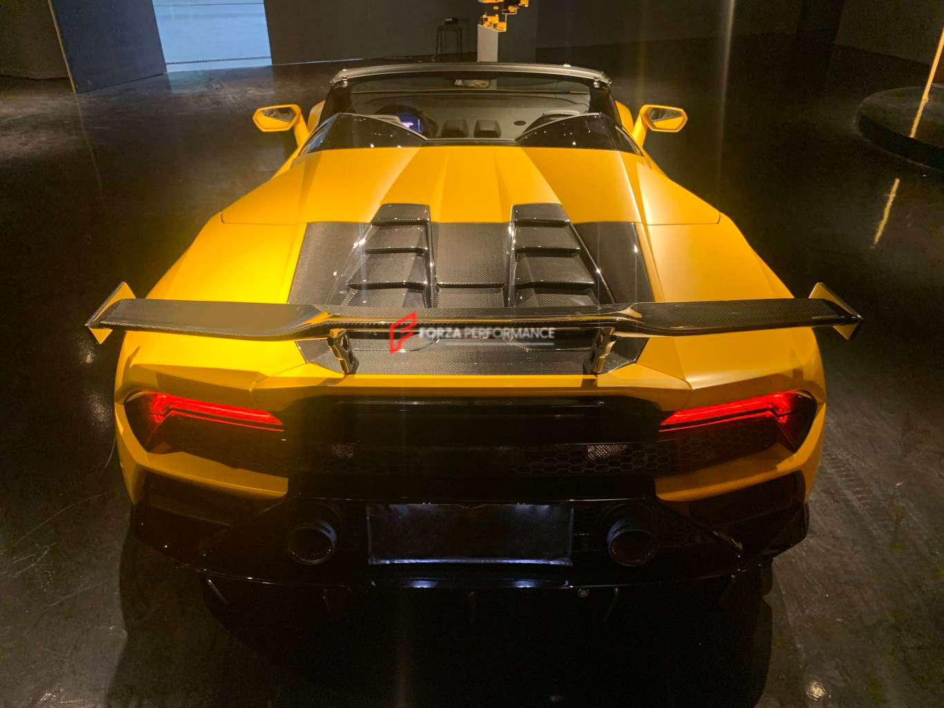 DRY CARBON ENGINE COVER FOR LAMBORGHINI HURACAN EVO LP610 LP640 LP580