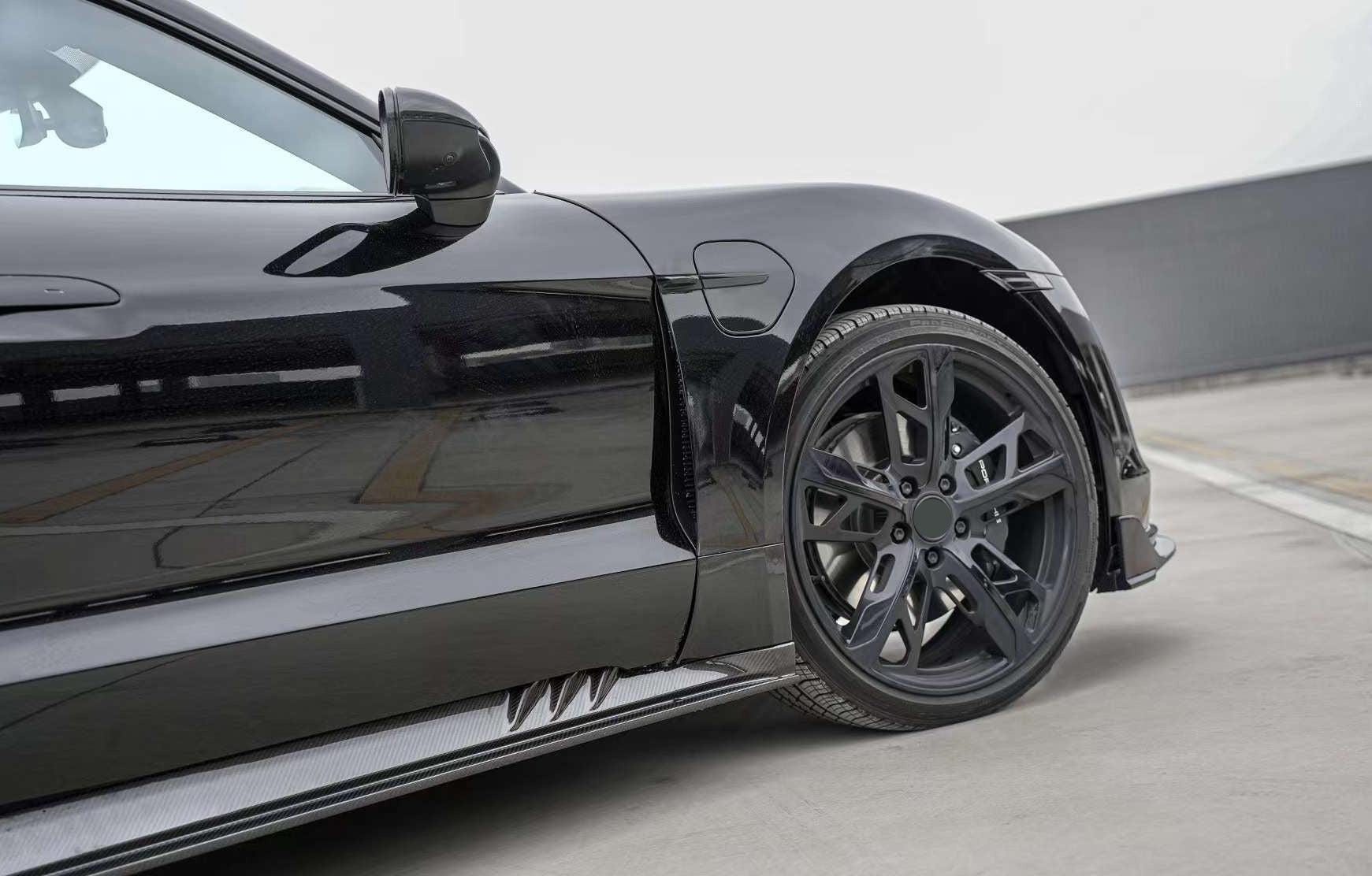 DRY CARBON BODY KIT for PORSCHE TAYCAN J1 TURBO CROSS TURISMO  Set includes:  Front Splitter Side Skirts Rear Diffuser Rear Spoiler