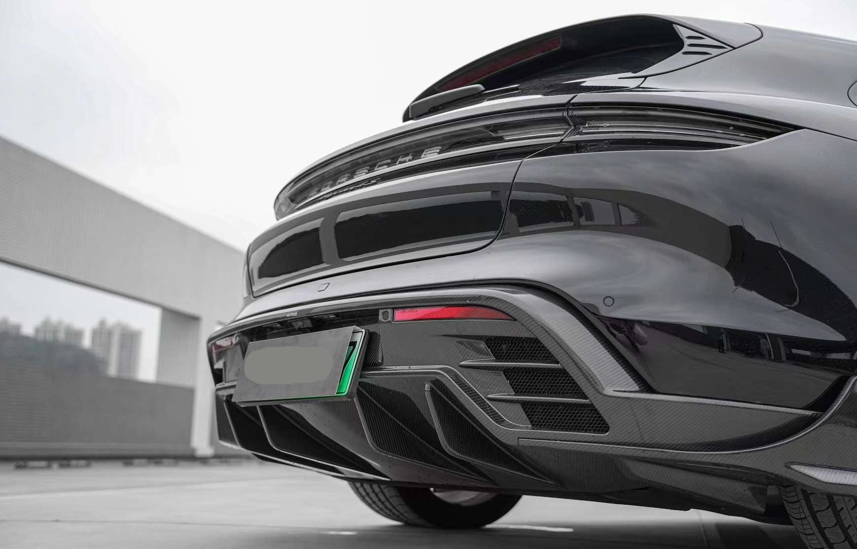 DRY CARBON BODY KIT for PORSCHE TAYCAN J1 TURBO CROSS TURISMO  Set includes:  Front Splitter Side Skirts Rear Diffuser Rear Spoiler