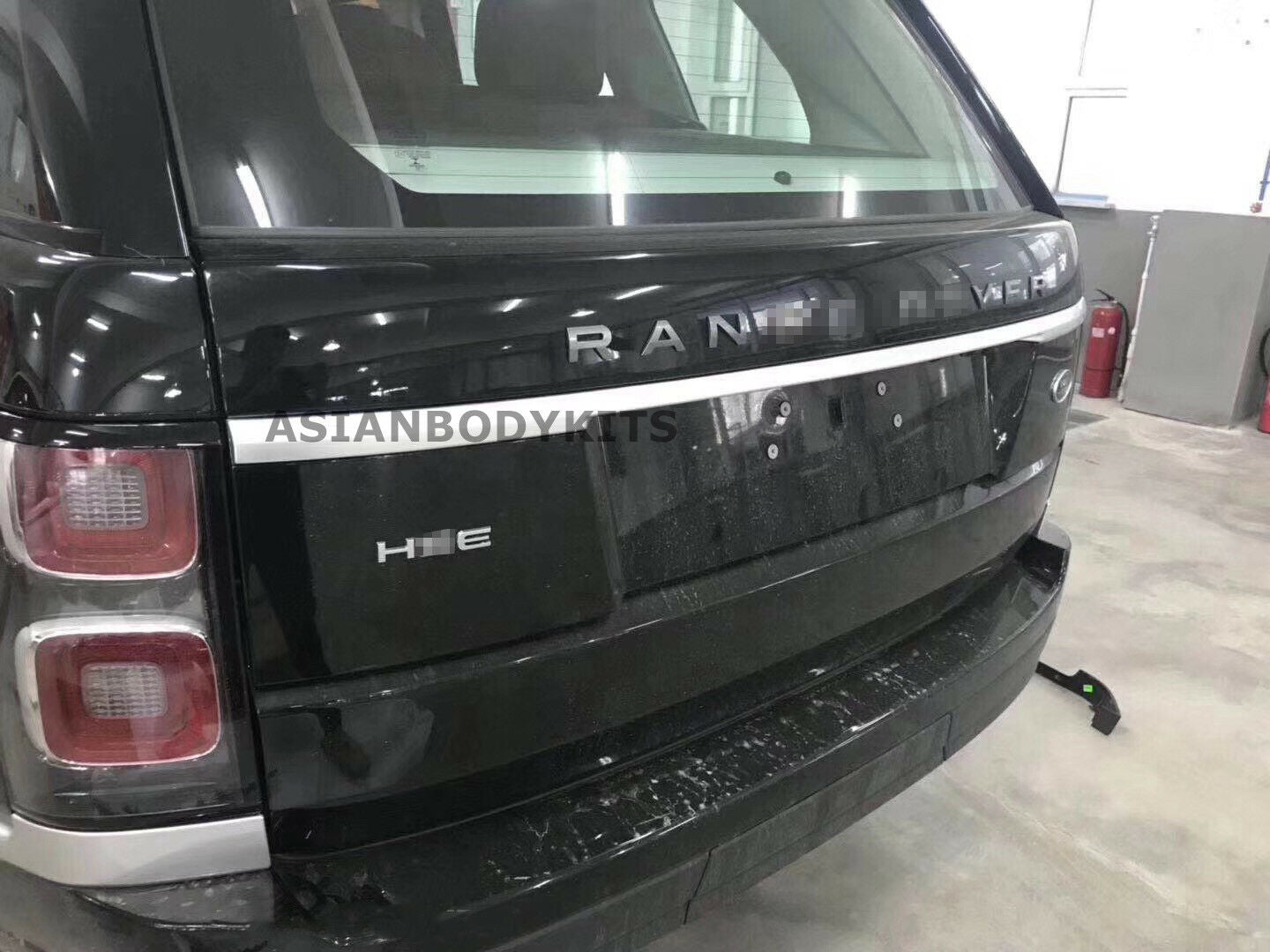 Silver painted trim kit for Range Rover Vogue L405 facelift 2018+