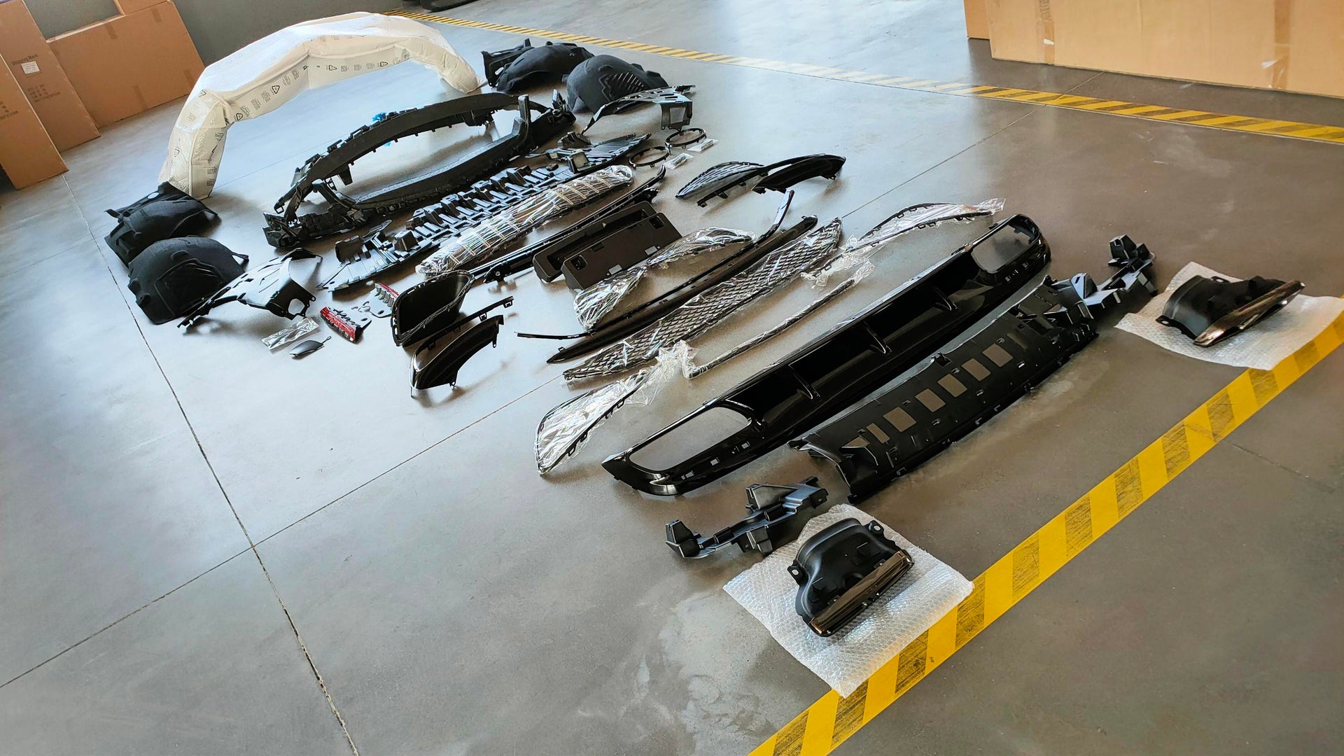 BODY KIT FOR MERCEDES BENZ S CLASS COUPE C217 2015 - 2021 UPGRADE KIT CONVERSION