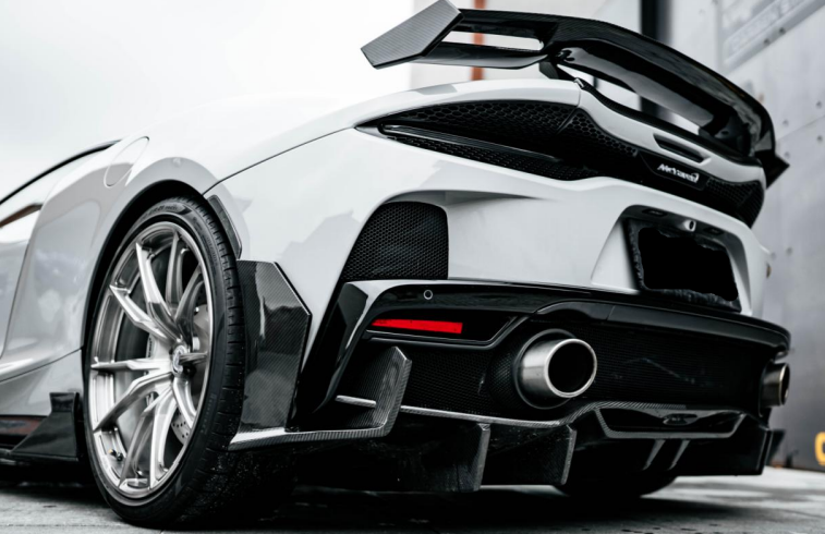 Dry Carbon Body Kit For McLaren GT 2013-2016  Set Include:  Front Lip Front Bumper OEM Part Fron Bumper Air Intake Cover Side Skirts Side Air Intake Cover Rear Diffuser Rear Diffuser Trims Rear Spoiler (2 types) Trunk/Hood Lid Panel Entrance Material: Dry Carbon