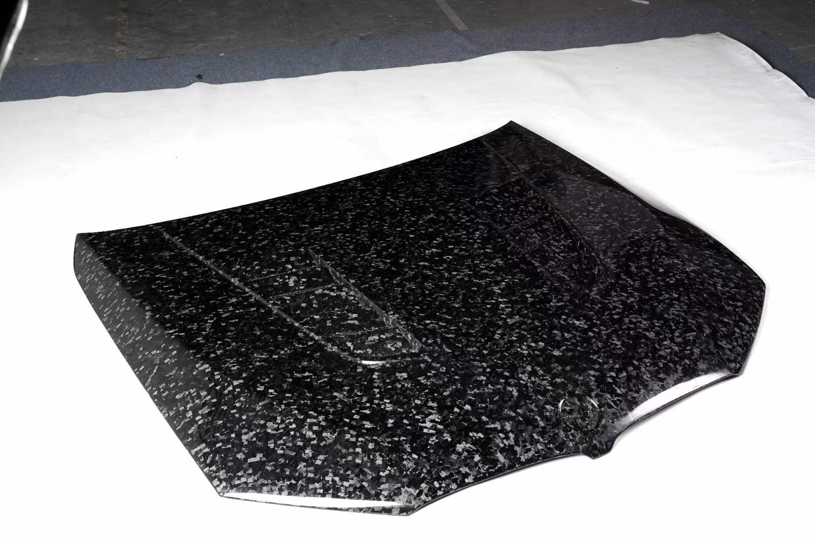 V STYLE DRY CARBON HOOD for BMW M5 F90 G38 G30