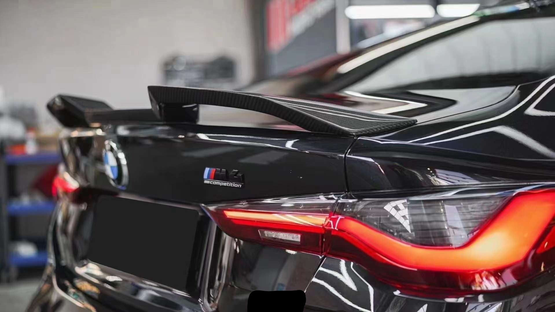 VORSTEINER CARBON BODY KIT FOR BMW M3 G80 M4 G82 2020+  Set include:   Front Lip Front Grille Side Skirts Rear Diffuser Spoiler Material: Real Carbon Fiber  NOTE: Professional installation is required