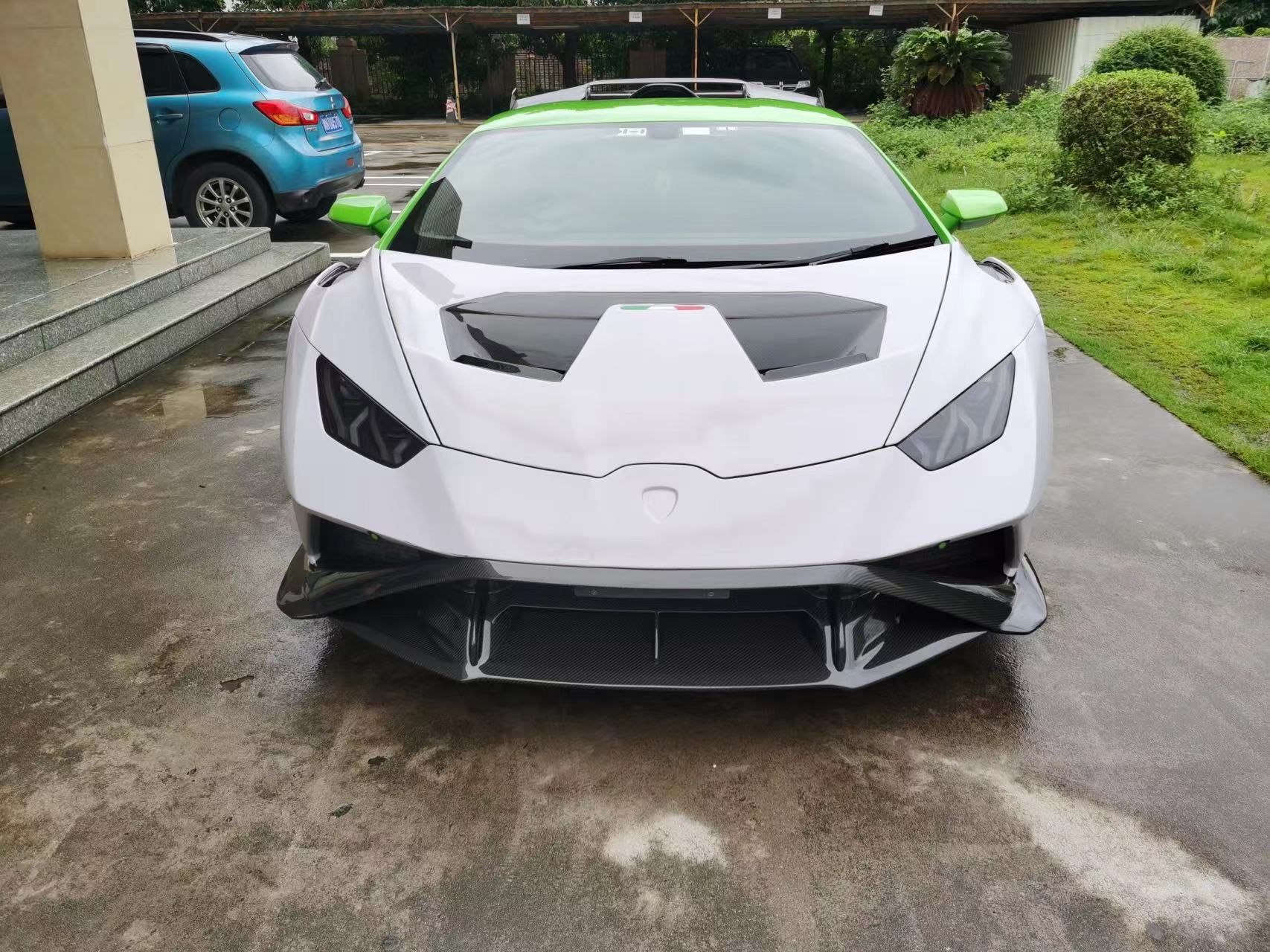 Conversion STO BODYKIT for Lamborghini Huracan LP580 - 610 2013-2016  Set include: Front bumper Front hood Front fenders Side skirts Rear Bumper Rear hood with Air intake Rear Spoiler Exhaust system STO badge Material: dry carbon with primer