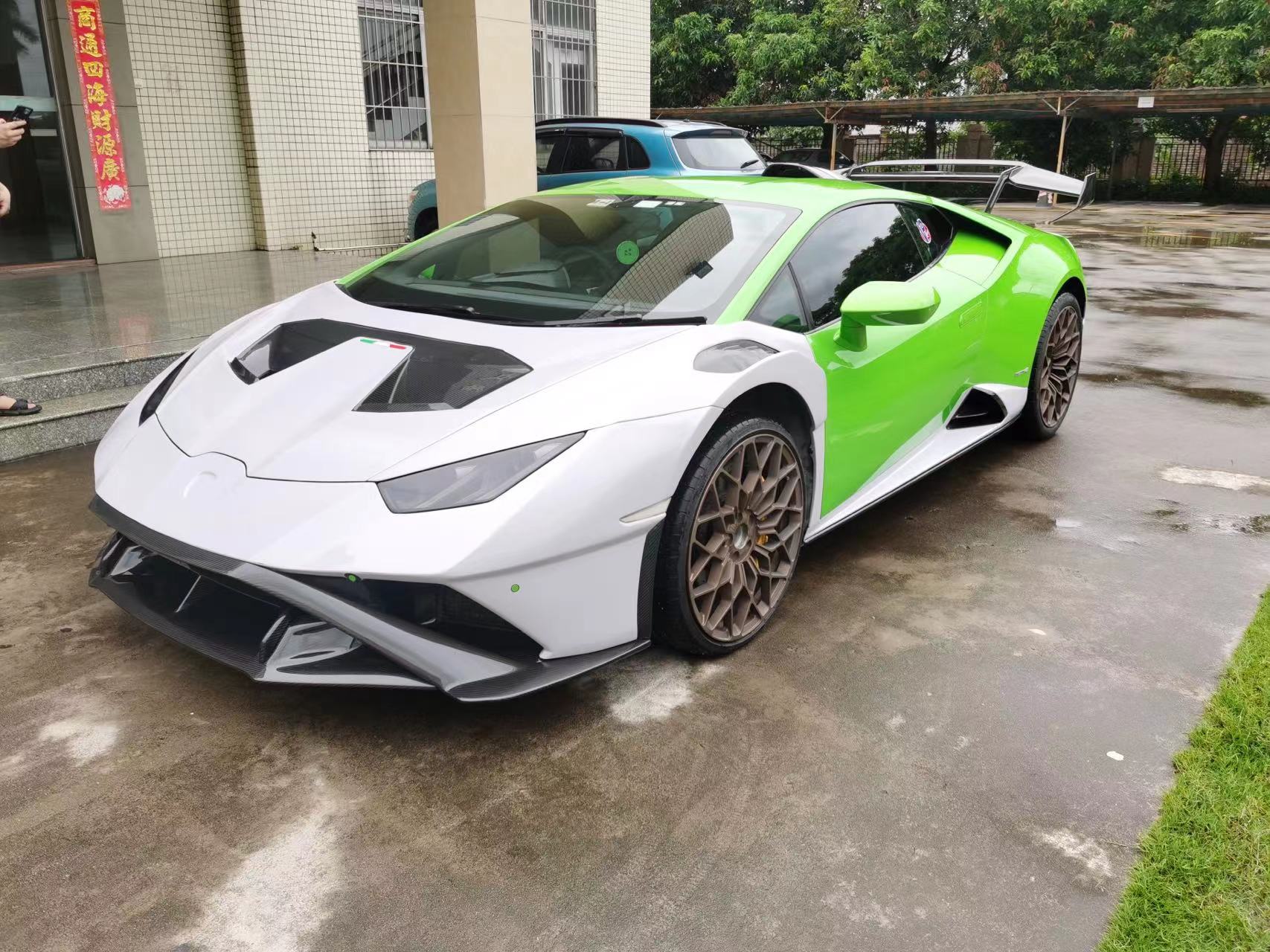 Conversion STO BODYKIT for Lamborghini Huracan LP580 - 610 2013-2016  Set include: Front bumper Front hood Front fenders Side skirts Rear Bumper Rear hood with Air intake Rear Spoiler Exhaust system STO badge Material: dry carbon with primer