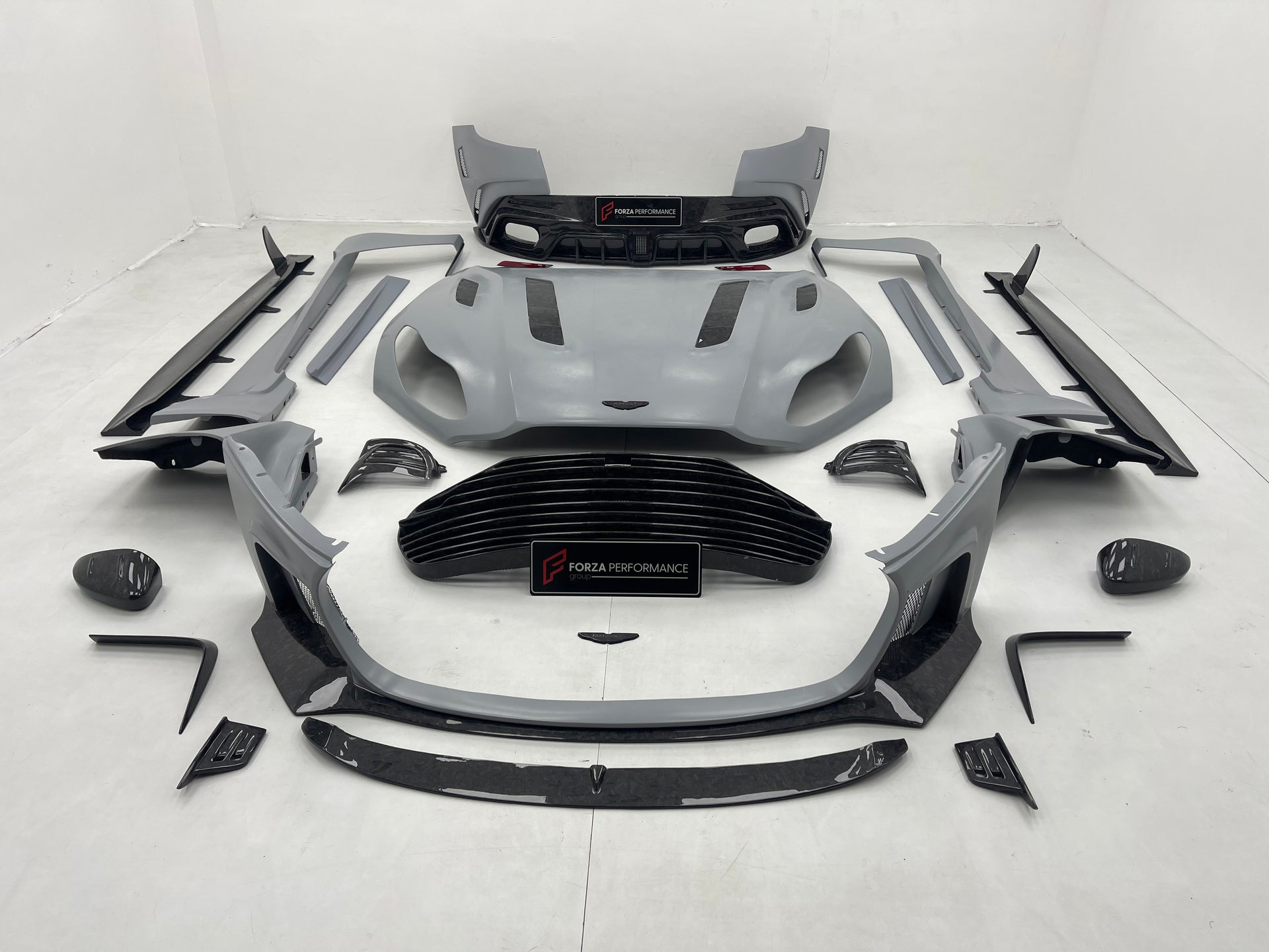 MANSORY CYRUS FORGED CARBON BODY KIT FOR ASTON MARTIN DB 11