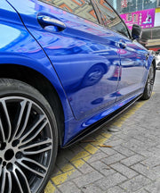BODY KIT for BMW 5 SERIES G30 2021+  Set includes:   Front Lip Side Skirts Rear Diffuser