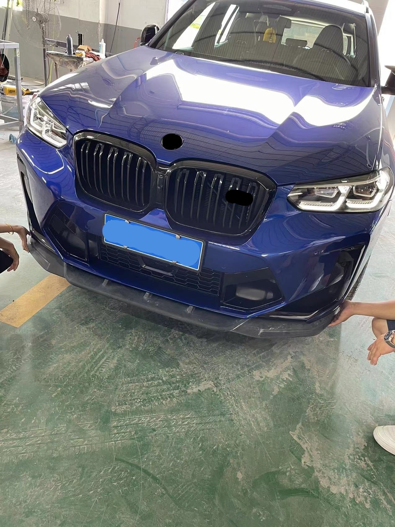 Carbon Body Kit For BMW X4 G02 LCI X4M F98 LCI 2021+  Set include:  Front Lip Side Skirts Rear Diffuser Material: Carbon