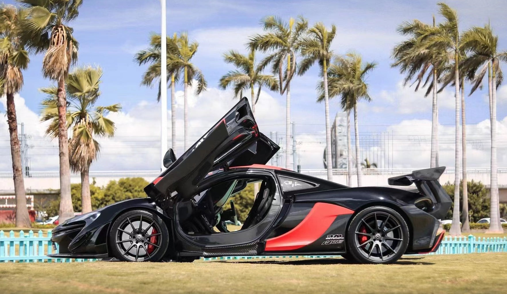 Conversion Dry Carbon Body Kit For McLaren P1 2013-2016 to P1 GTR  Set Include:  Front Lip Front Bumper OEM Part Fron Bumper Air Intake Cover Side Skirts Side Air Intake Cover Rear Diffuser Rear Diffuser Trims Rear Spoiler (2 types) Trunk/Hood Lid Panel Entrance Material: Dry Carbon  CONTACT US FOR PRICING  Note: Professional installation is required.