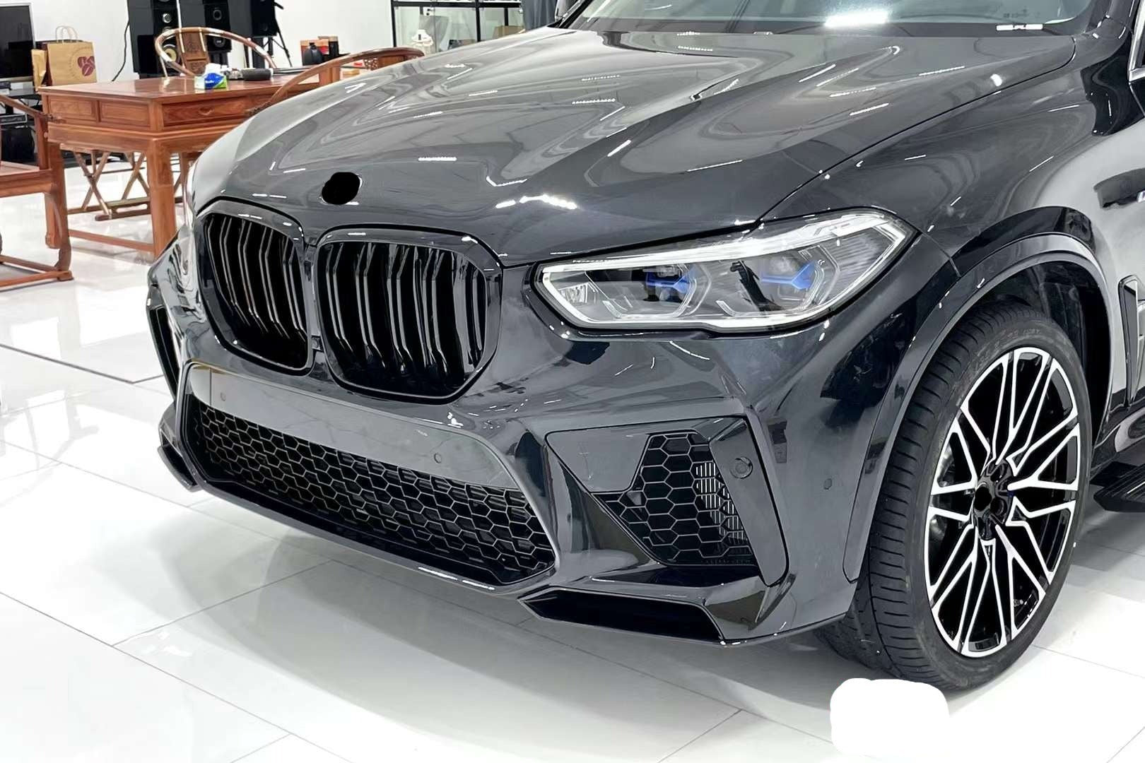 CONVERSION UPGRADE FACELIFT X5M BODY KIT FOR BMW X5 G05 2020+  Made in Taiwan  Set includes:  Front Bumper Assembly Fender Flares Side Skirts Rear Bumper Assembly Rear Diffuser Exhaust Tips