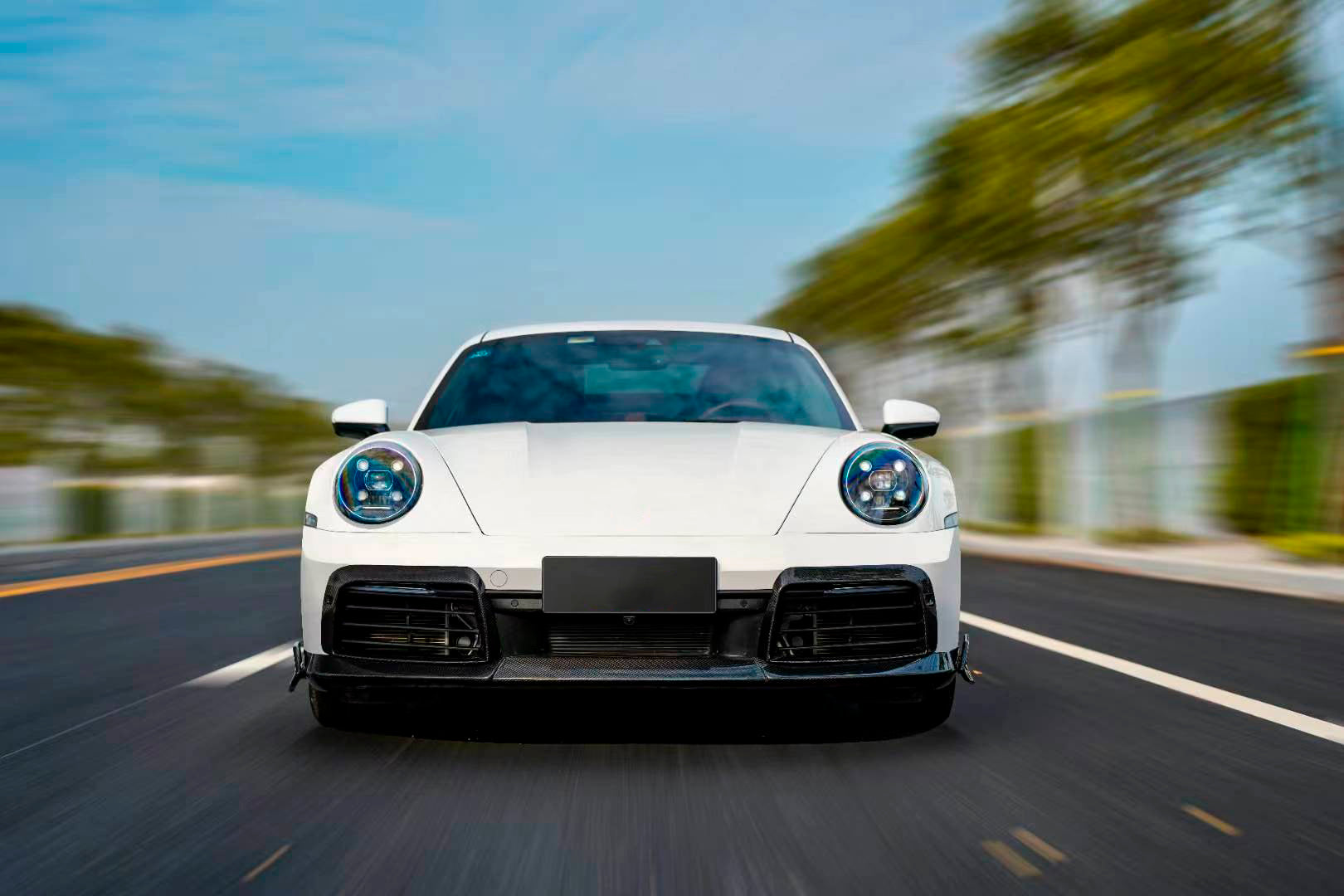 DRY CARBON BODY KIT for PORSCHE 911 992 CARRERA