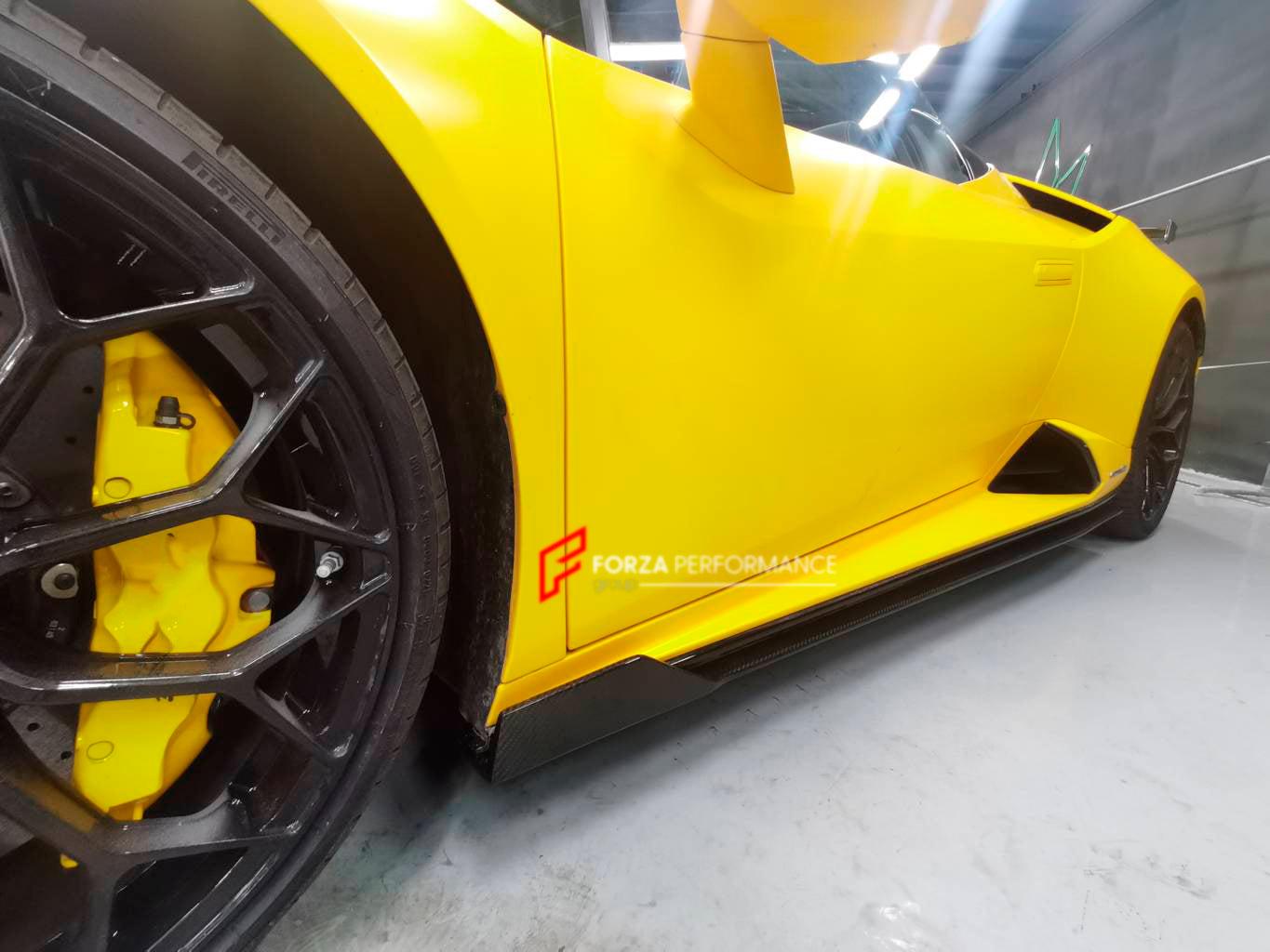 Copy of DRY CARBON ENGINE COVER FOR LAMBORGHINI HURACAN EVO LP610 LP640 LP580